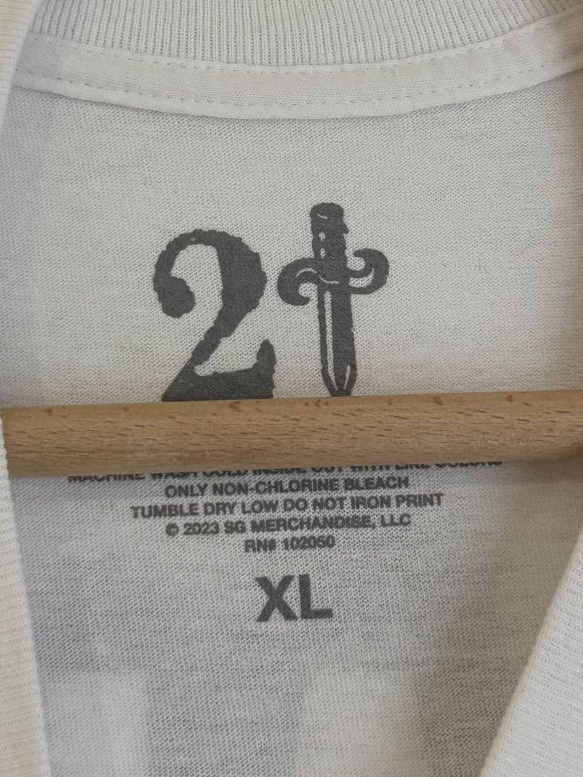 21 Savage × Drake Slaughter Gang Drake 21 Savage It’s All Blur Tour T-shirt Size US XL / EU 56 / 4 - 4 Thumbnail