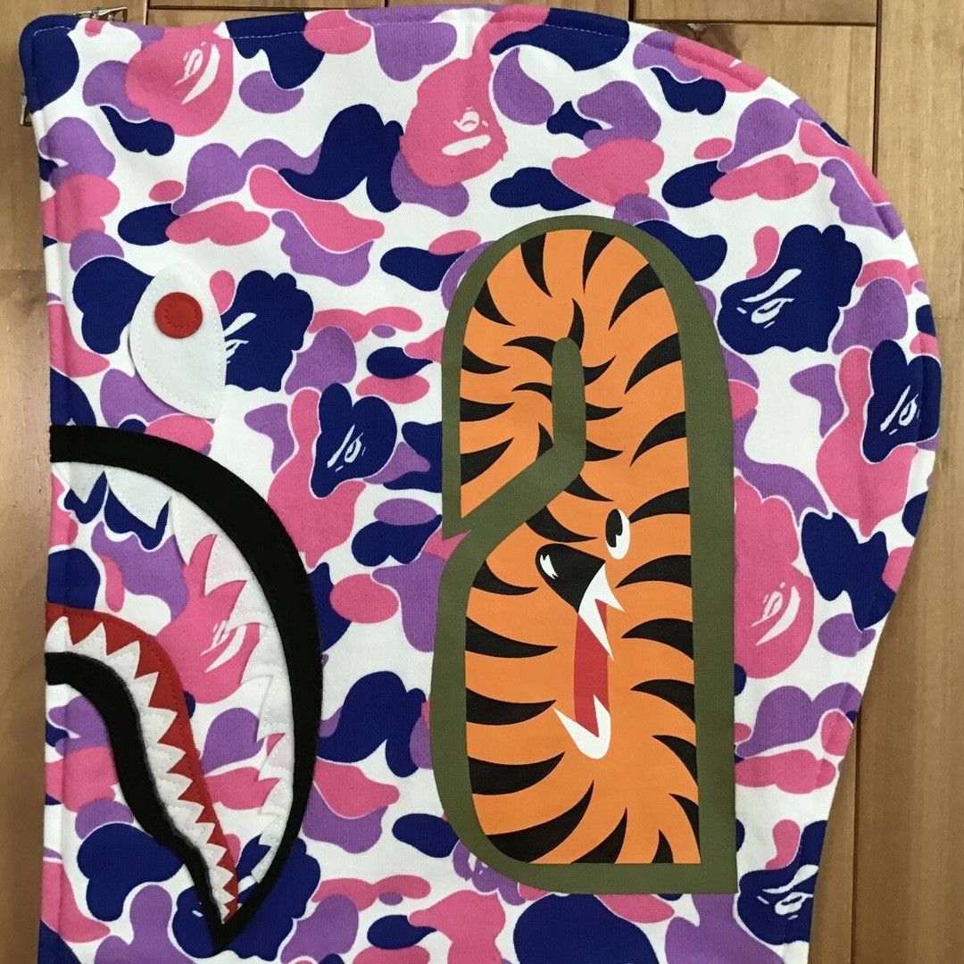 Bape 2024 🔥GUANGZHOU Store Camo🔥 BAPE shark full zip hoodie APE Size US L / EU 52-54 / 3 - 6 Thumbnail