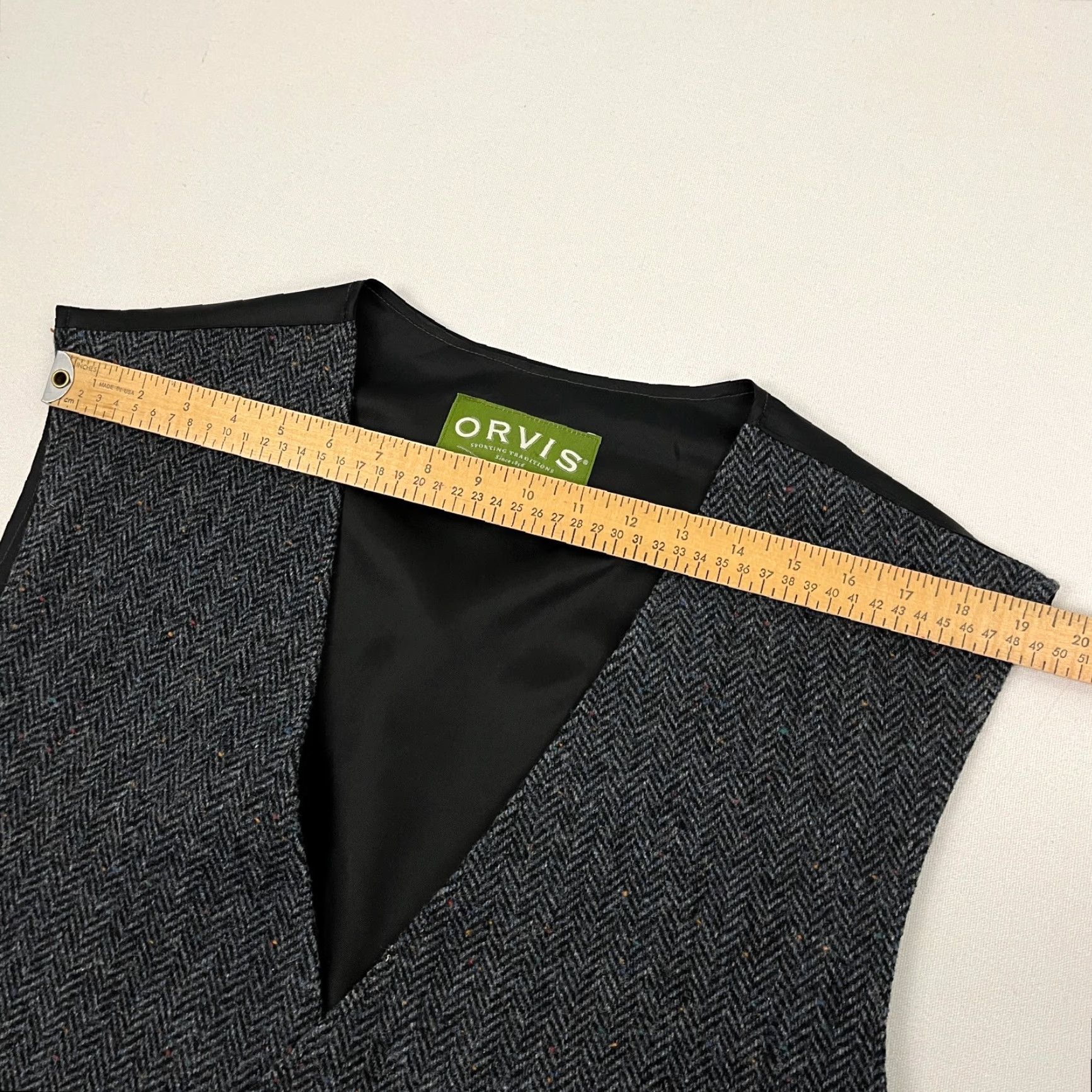 Orvis VINTAGE Orvis Waistcoat Mens 2XL Blue Tweed Herringbone Wool Suit Jacket Vest ORVIS Waistcoat 2XL Blue Tweed Wool Vest Mens Size US XXL / EU 58 / 5 - 6 Thumbnail