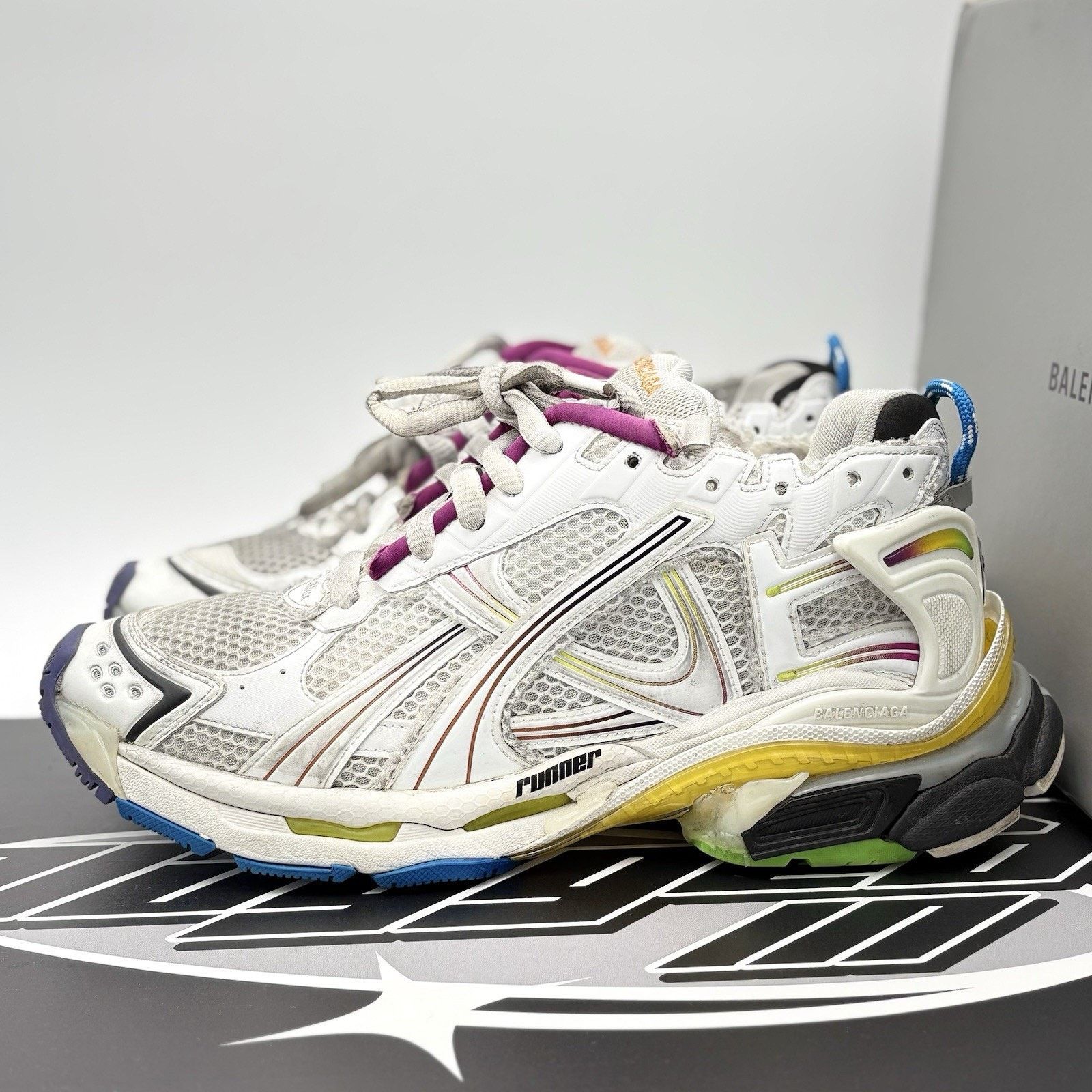 Balenciaga Balenciaga Runner ' Gradient White ' | SUPER CLEAN! Size US 11 / EU 44 - 1 Thumbnail