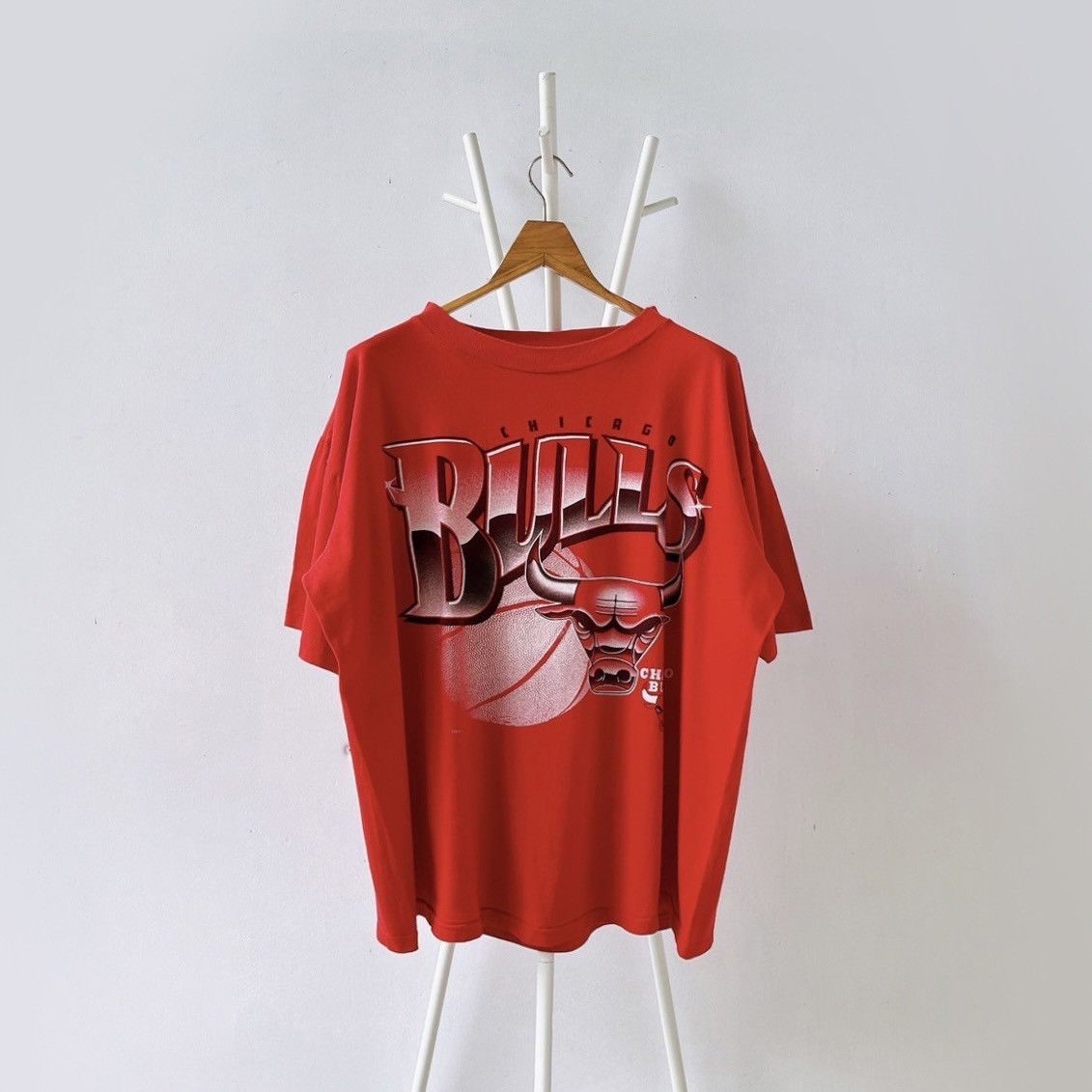 Vintage 90s Chicago Bulls NBA t-shirt/ XL Size US L / EU 52-54 / 3 - 1 Thumbnail