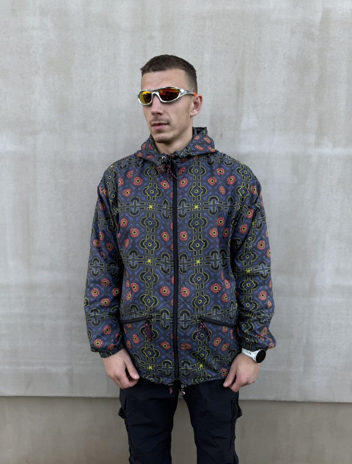 Adidas Adidas Vintage Men Windbreaker Jacket Hooded Retro Pattern M Size US M / EU 48-50 / 2 - 2 Thumbnail