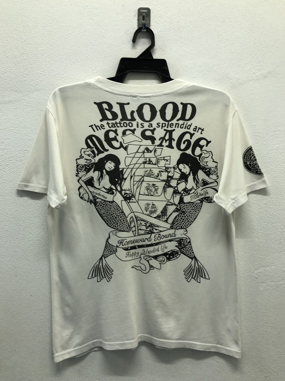 Vintage Vintage Blood Message The Tattoo Is A Splendid Art T-Shirt Size US XL / EU 56 / 4 - 1 Thumbnail