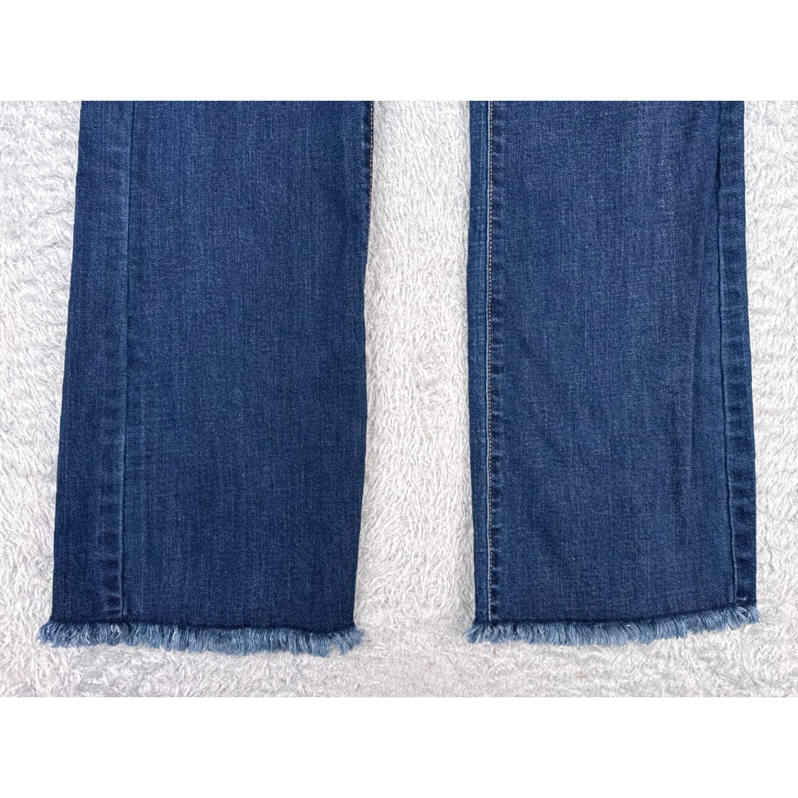 Almost Famous Almost Famous Jeans Womens 6 Blue Denim Bootcut Mid Rise 30x30 Studded Embroidered Size 28" / US 6 / IT 42 - 5 Thumbnail