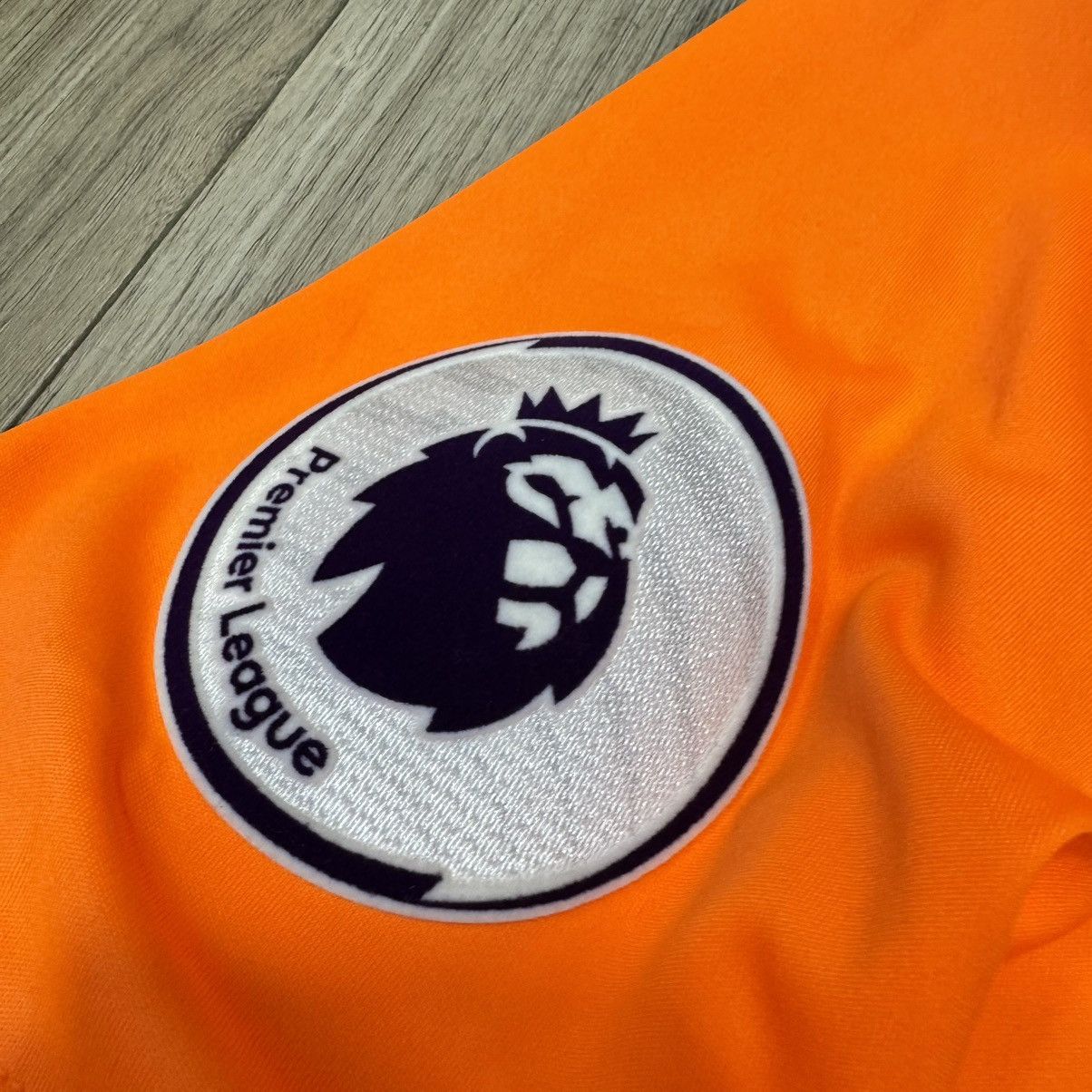 New Balance Liverpool 17/18 away shirt #14 Henderson Size US L / EU 52-54 / 3 - 5 Thumbnail
