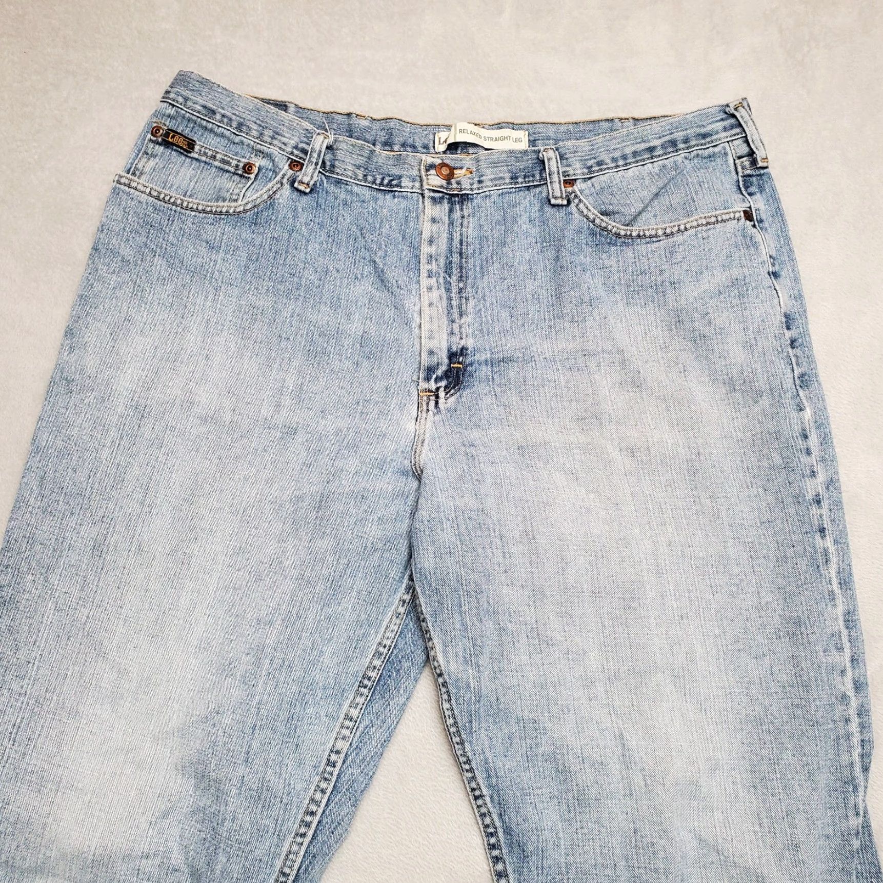 Lee VINTAGE Lee Jeans Mens 42x32 Blue Relaxed Fit Straight Leg Medium Wash Denim Pants 90s USA American Mens Size US 42 / EU 58 - 4 Thumbnail