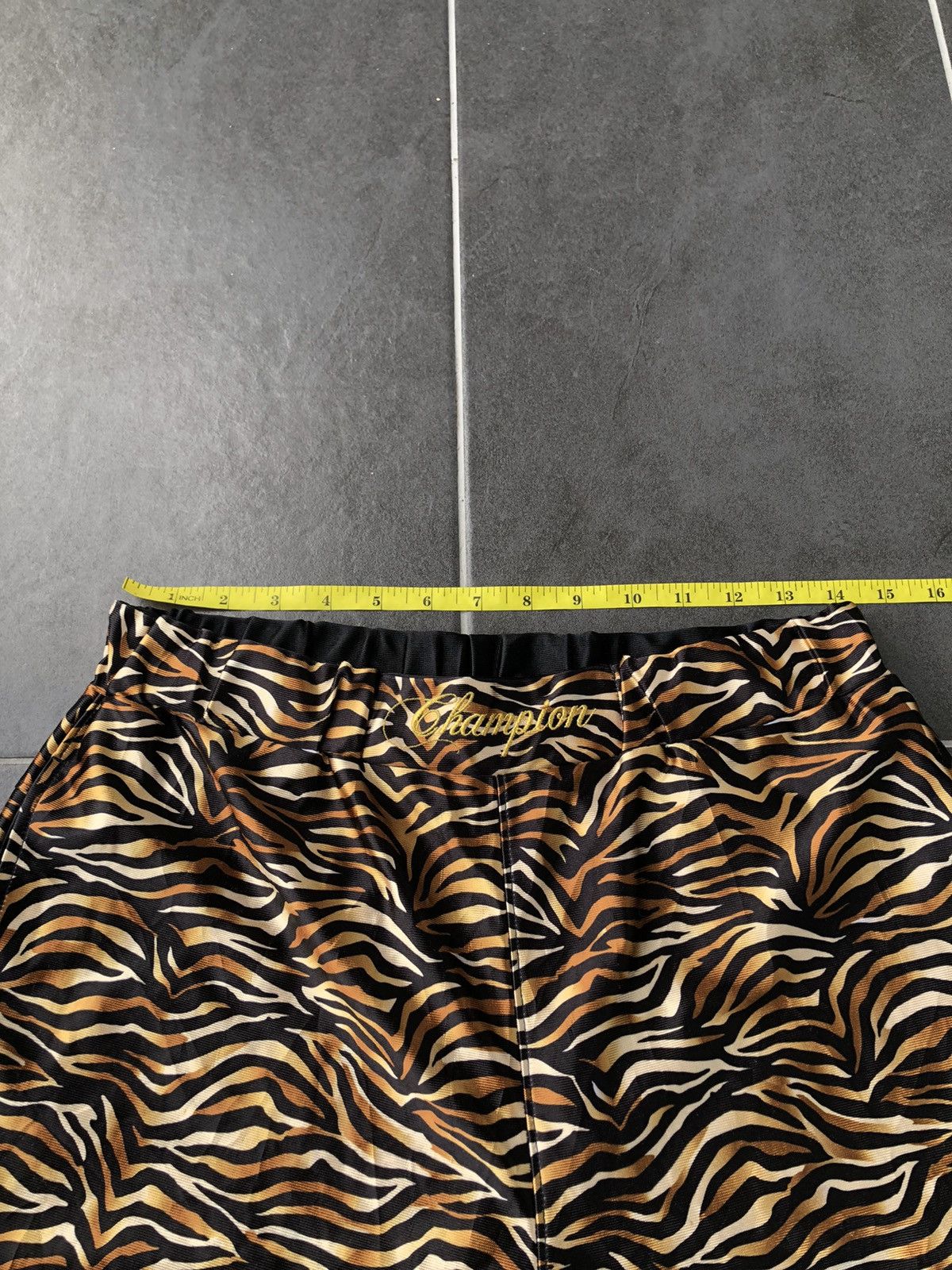 Champion CHAMPION SHORTS Size US 35 - 7 Thumbnail