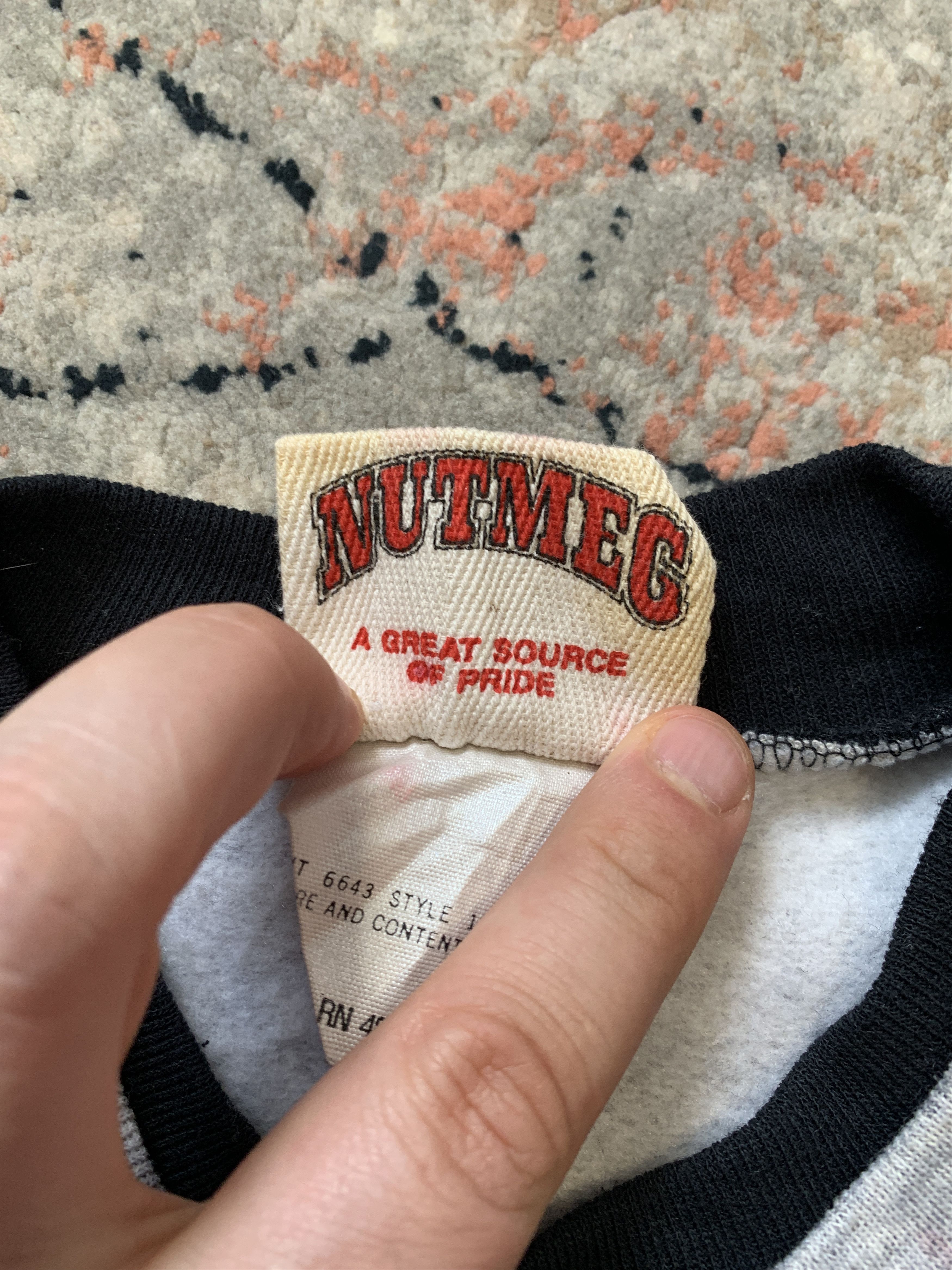 Nutmeg Nutmeg Mills QUEEN ELIZABETH 2 Vintage Sweatshirt Size US XL / EU 56 / 4 - 7 Thumbnail