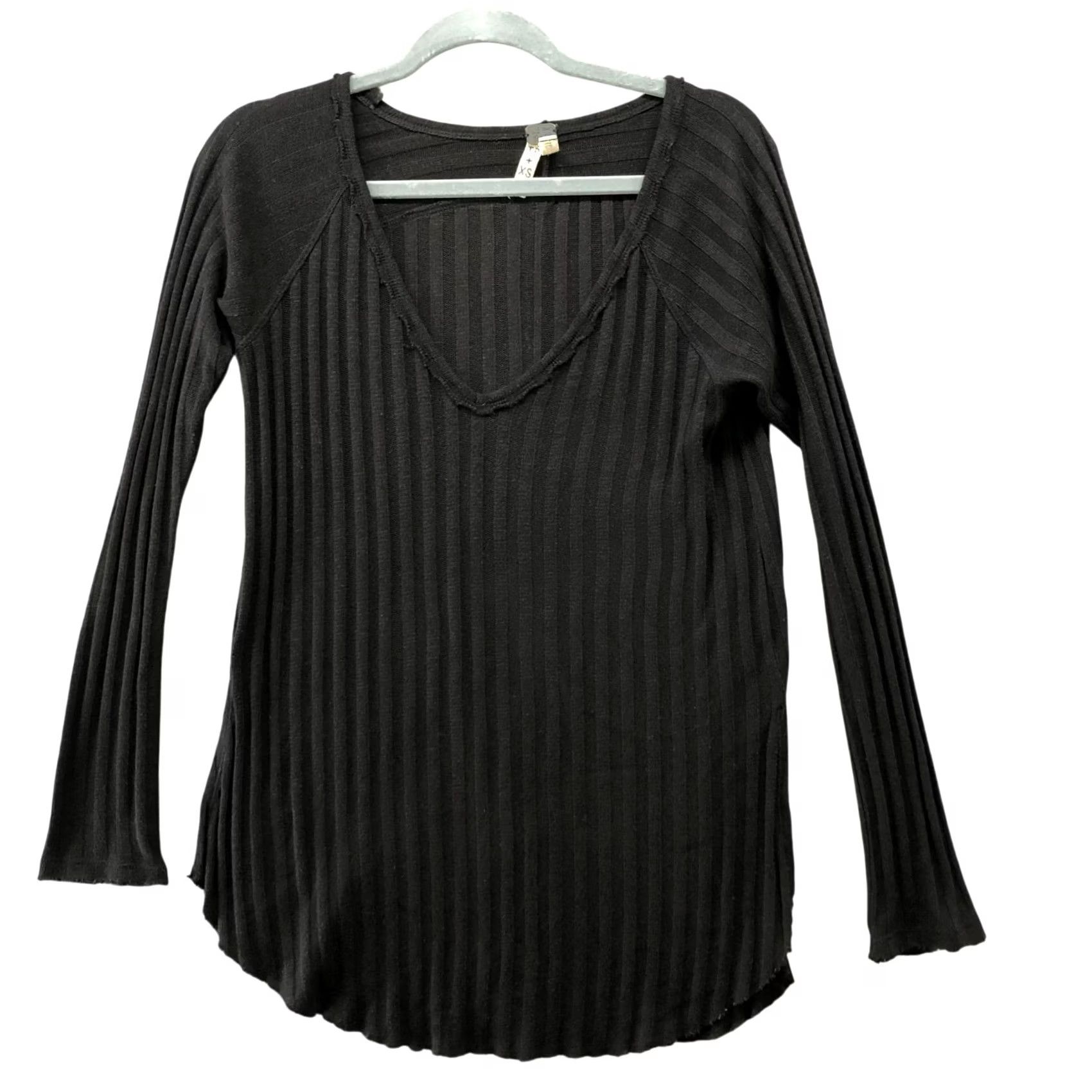 Free People Free People We The Free Long Sleeve T Shirt XS Black V-Neck Hacci Beach Babe Size XS / US 0-2 / IT 36-38 - 2 Thumbnail