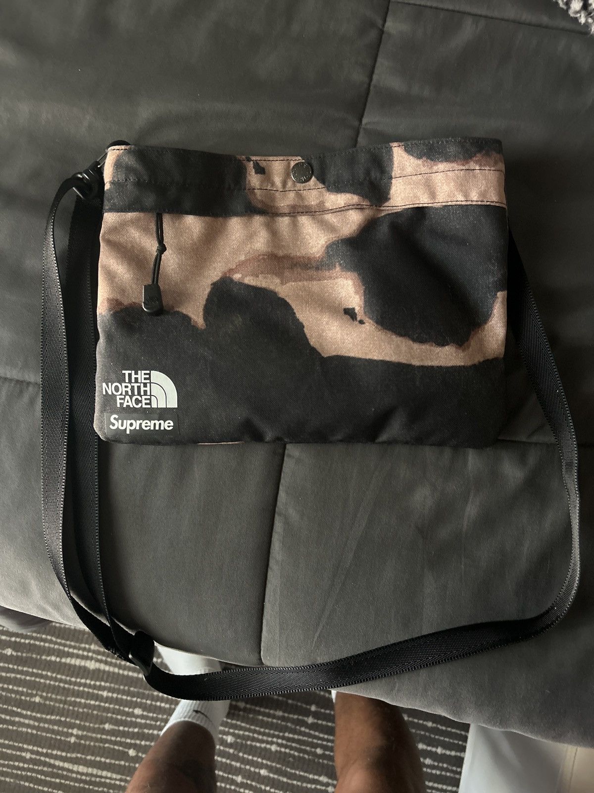 Supreme × The North Face Supreme Shoulder bag Size 28 - 1 Thumbnail