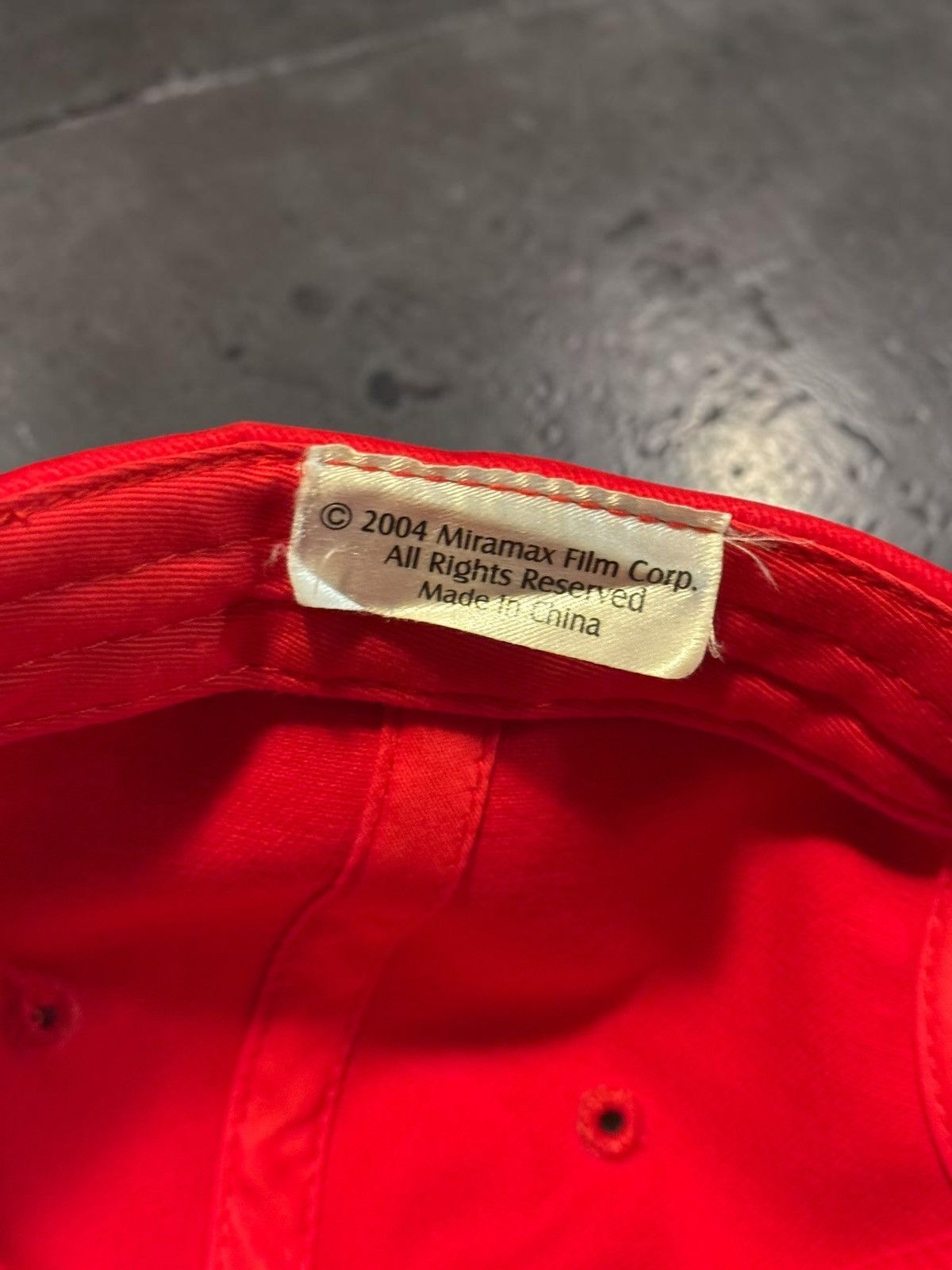 Other 2004 Vintage Movie Kill Bill Red Hat Size ONE SIZE - 3 Thumbnail