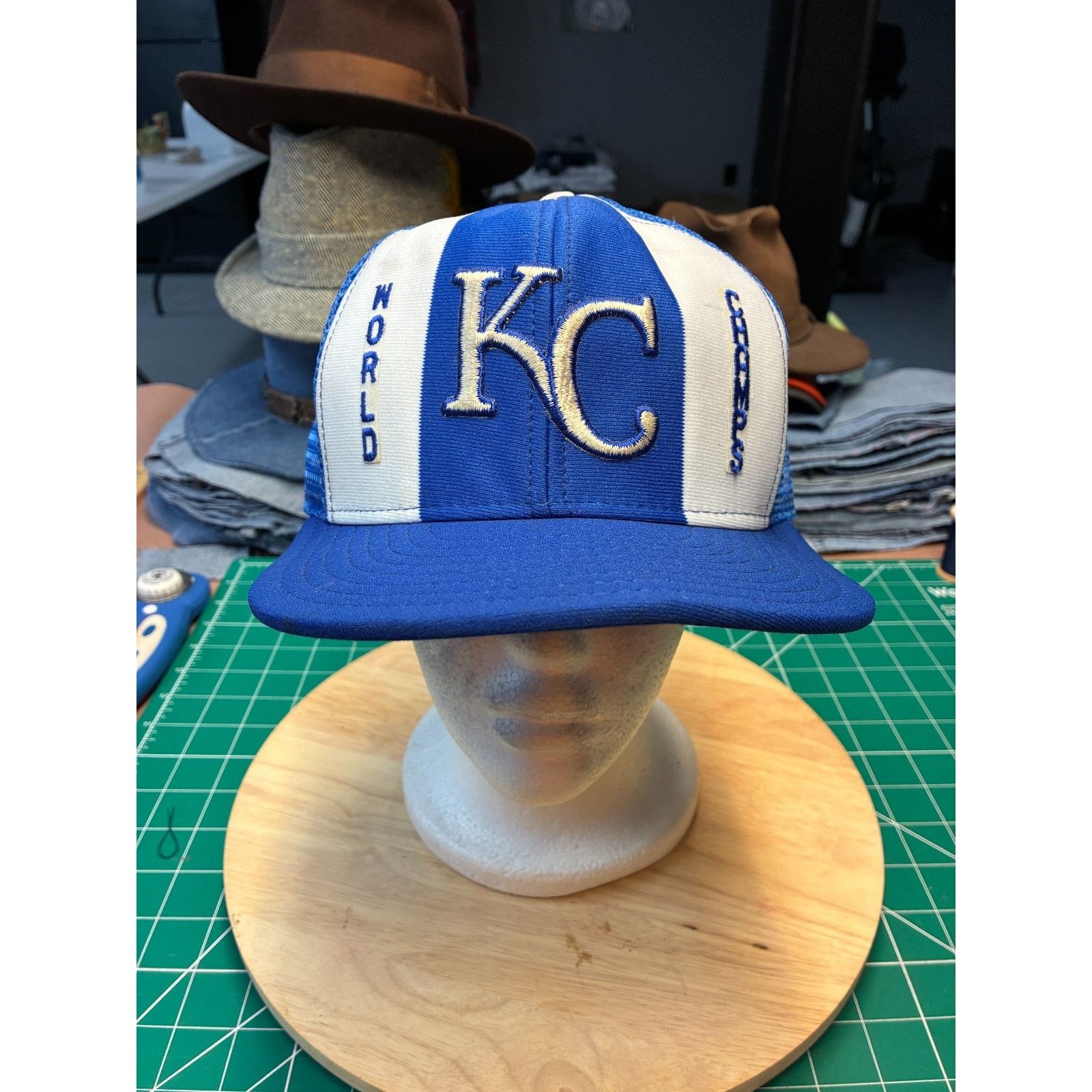 Other Vintage 1985 Kansas City Royals World Champs AJD Size ONE SIZE - 1 Thumbnail