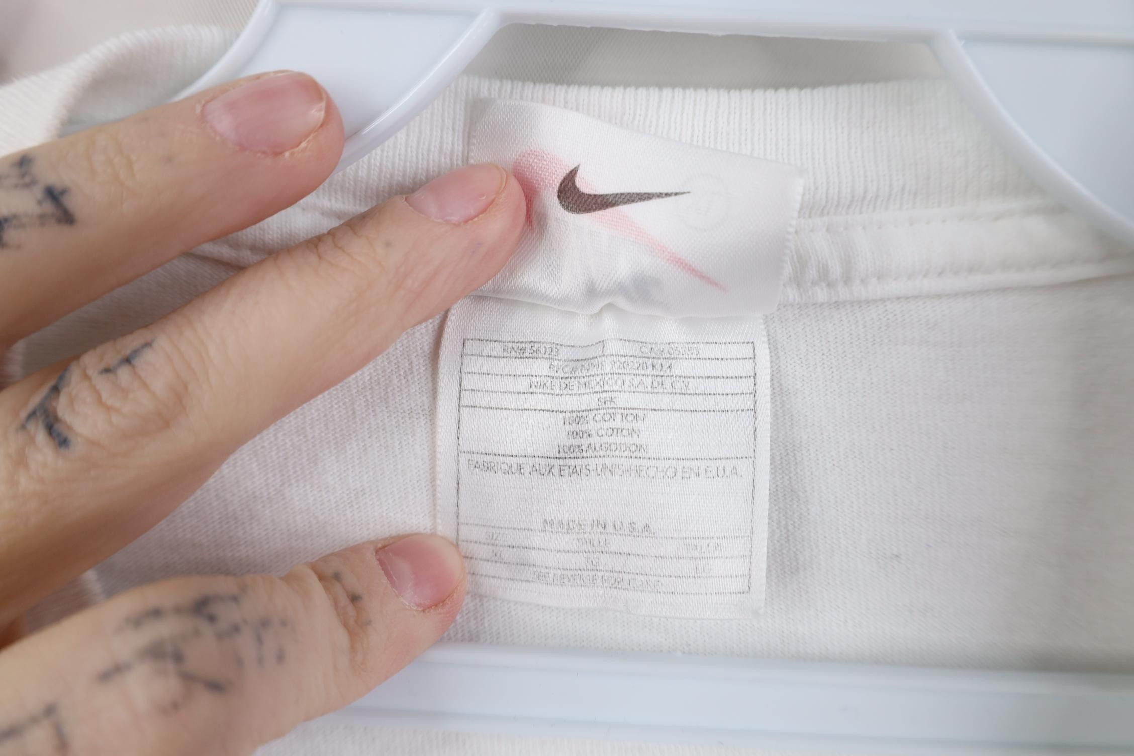 Nike Vintage 90s Nike Scott Mini Swoosh T-Shirt White Cotton USA Size US XL / EU 56 / 4 - 8 Thumbnail