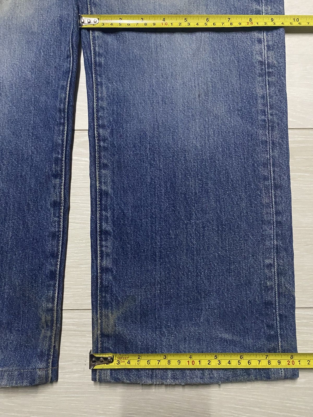 Japanese Brand Vintage Uniqlo Faded Wash Distressed Loose Jeans Size US 35 - 14 Thumbnail