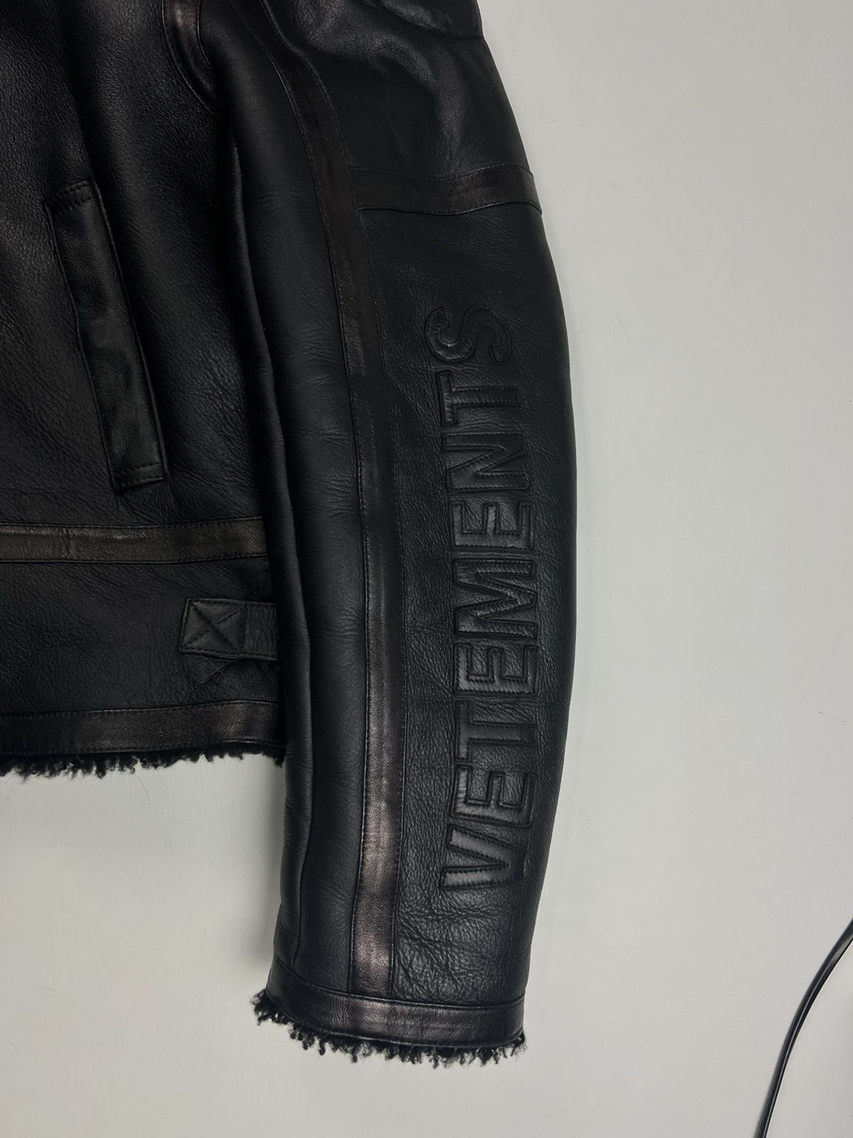 Balenciaga VETEMENTS SHEEPSKIN SHEARLING LEATHER MOTO RACING JACKET Size US M / EU 48-50 / 2 - 3 Thumbnail