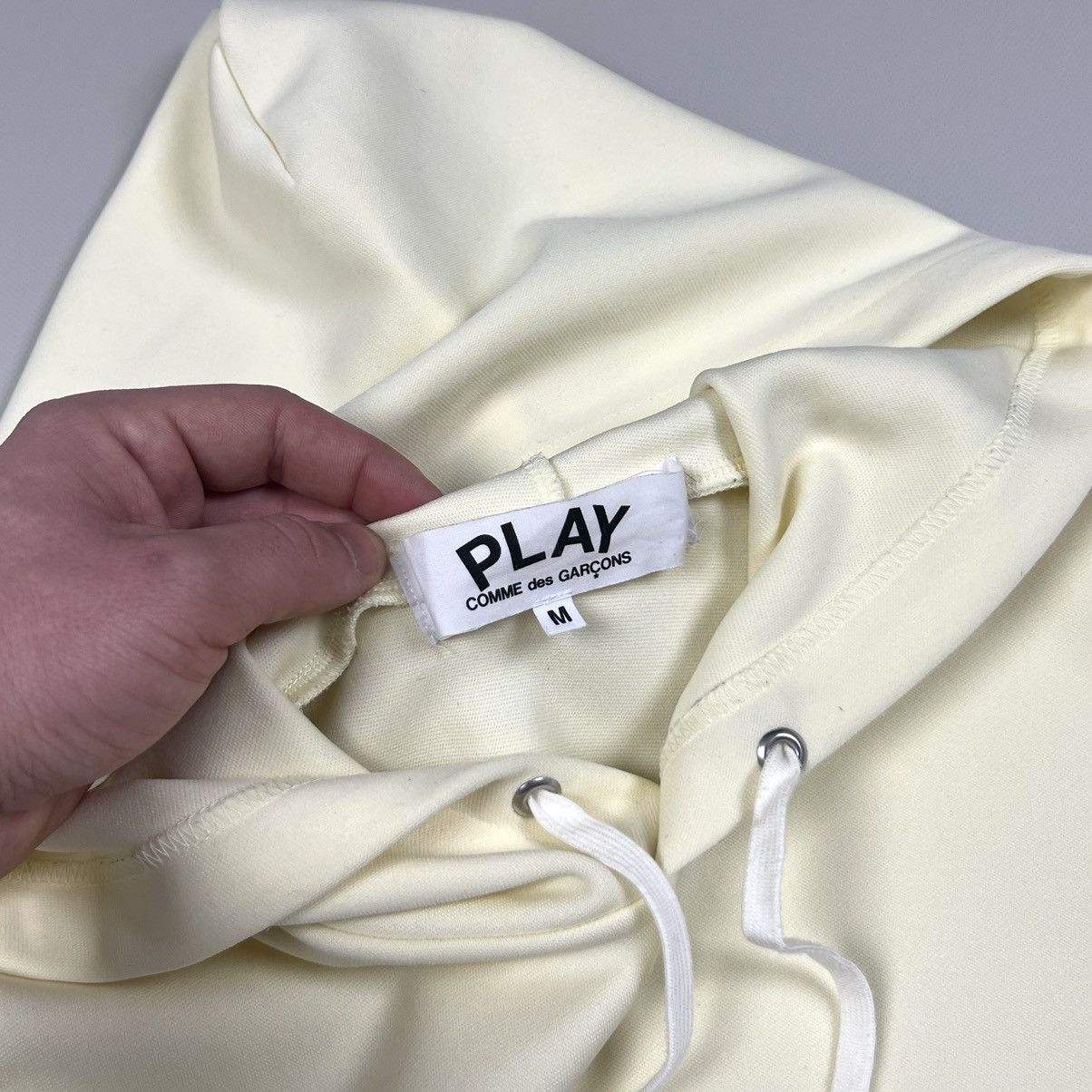 Comme des Garcons × Japanese Brand Auth Men’s PLAY Comme des Garçons Logo Beige Hoodie Size S/M Size US M / EU 48-50 / 2 - 9 Thumbnail