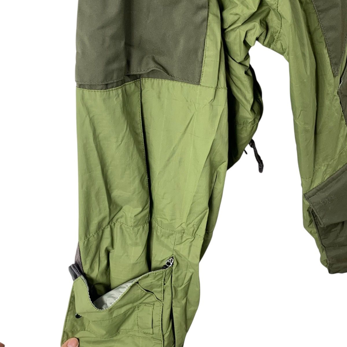 Analog Vintage ANALOG x BURTON Escape Route Q Stealth Jacket Parka Size US L / EU 52-54 / 3 - 6 Thumbnail