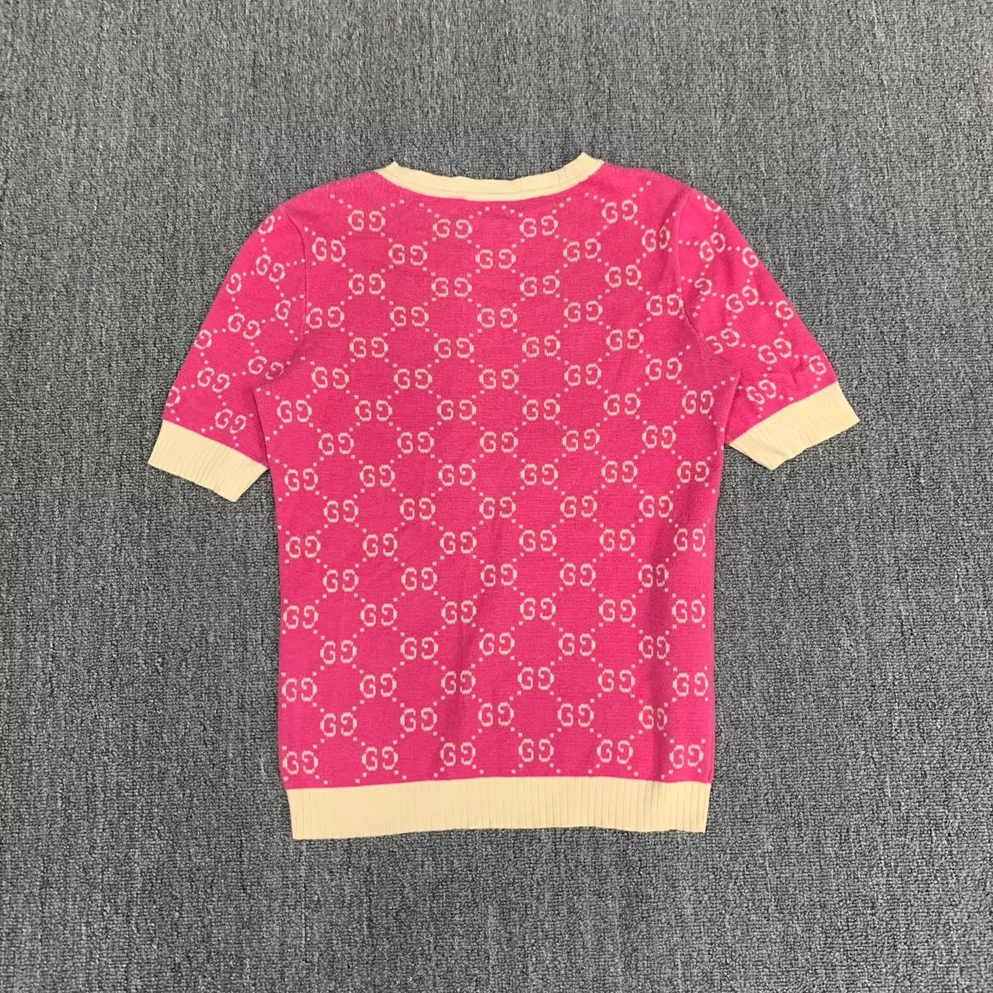 Gucci Gucci Pink Logo-Print Knit Short Sleeve XS 9/10 Size XS / US 0-2 / IT 36-38 - 2 Thumbnail