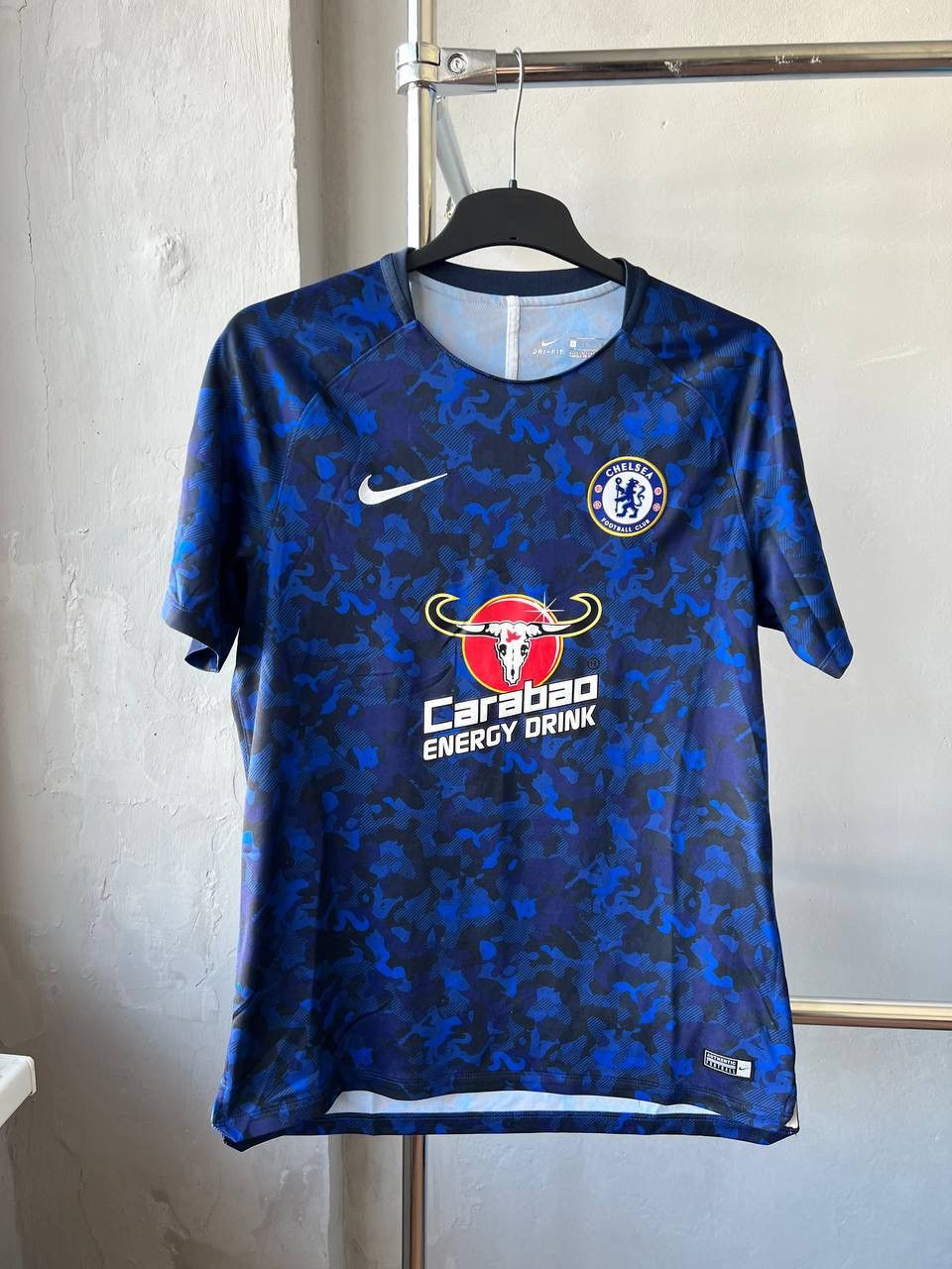 Nike 2018/19 CHELSEA TRAINING SOCCER JERSEY FOOTBALL SHIRT SIZE L Size US L / EU 52-54 / 3 - 3 Thumbnail