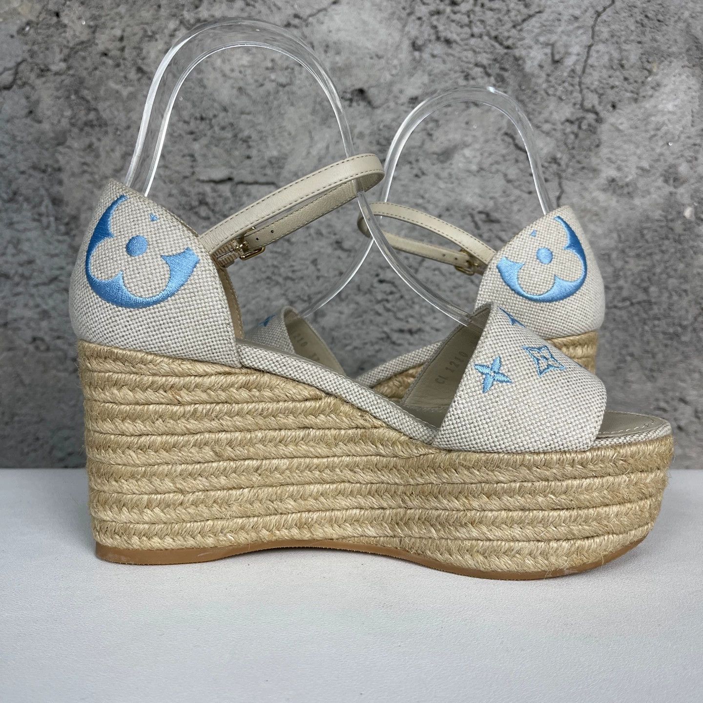 Louis Vuitton LV Women's 99% New Wedge Sandals Size 37 Size US 6.5 / IT 36.5 - 5 Thumbnail