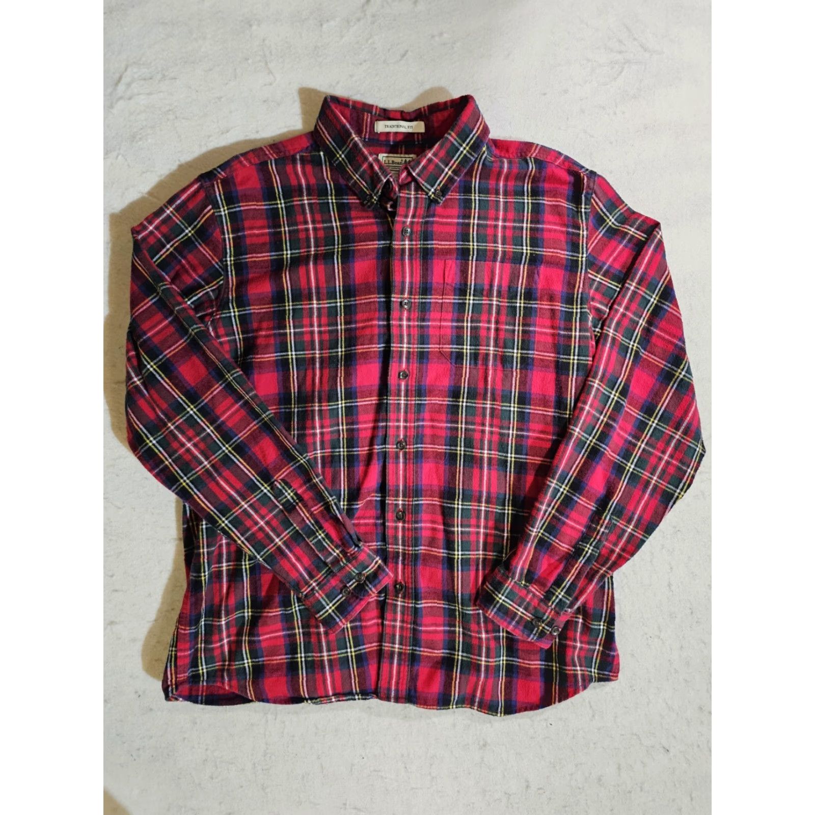 Vintage VINTAGE L.L. Bean Button-Up Flannel Shirt Mens Large Red Plaid Long Sleeve Traditional Fit Size US L / EU 52-54 / 3 - 2 Thumbnail