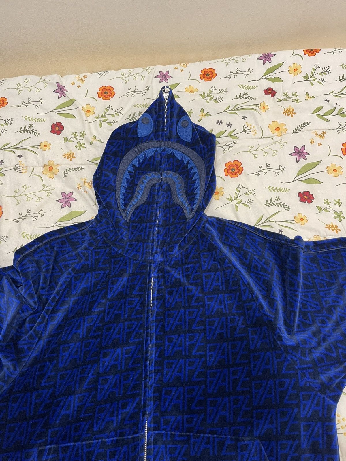 Bape BAPE Logo Monogram Velour Shark Full Zip Hoodie Size US M / EU 48-50 / 2 - 5 Thumbnail