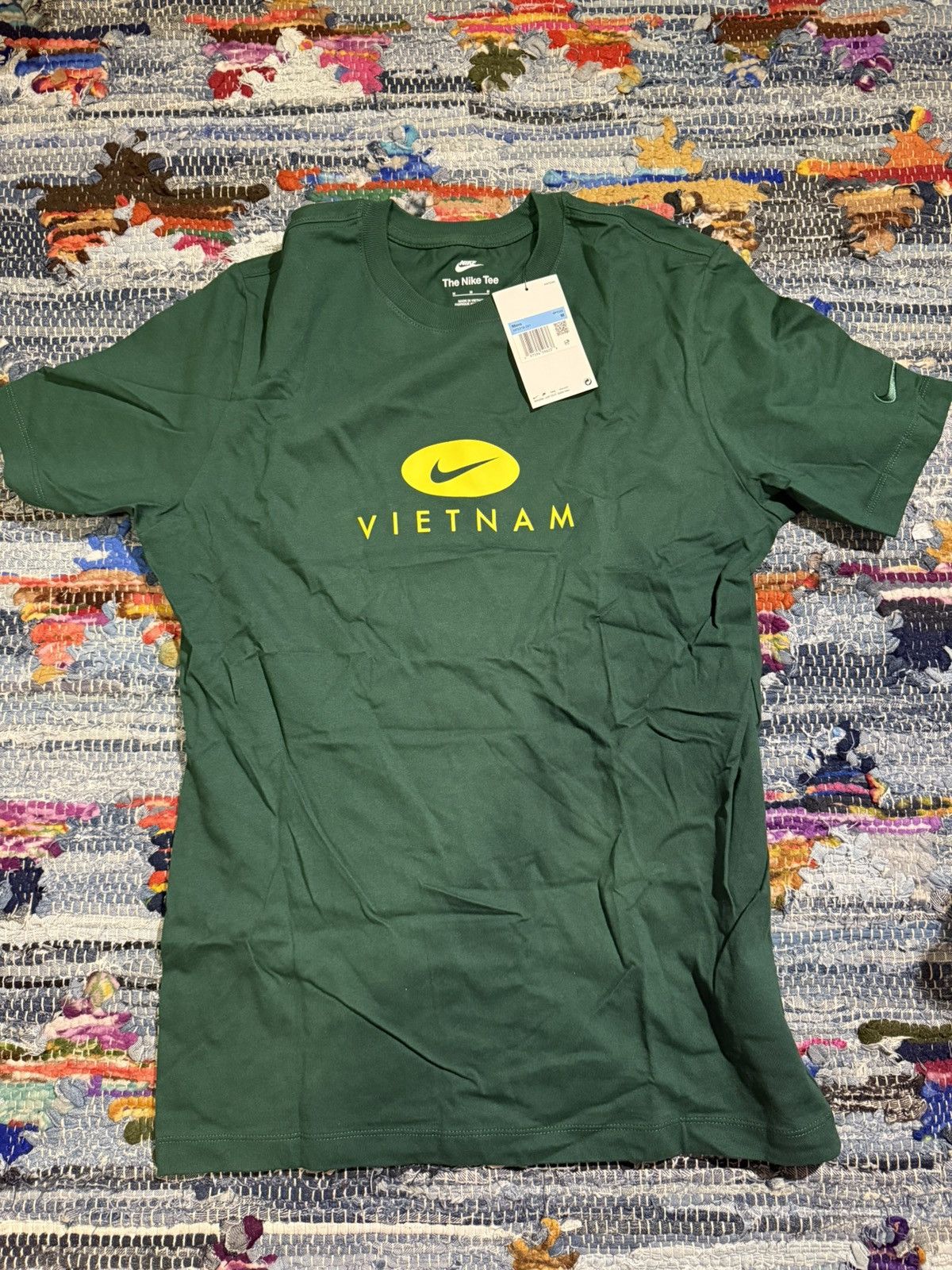 Nike Nike City Exclusive - Vietnam- tee size M Size US M / EU 48-50 / 2 - 1 Thumbnail