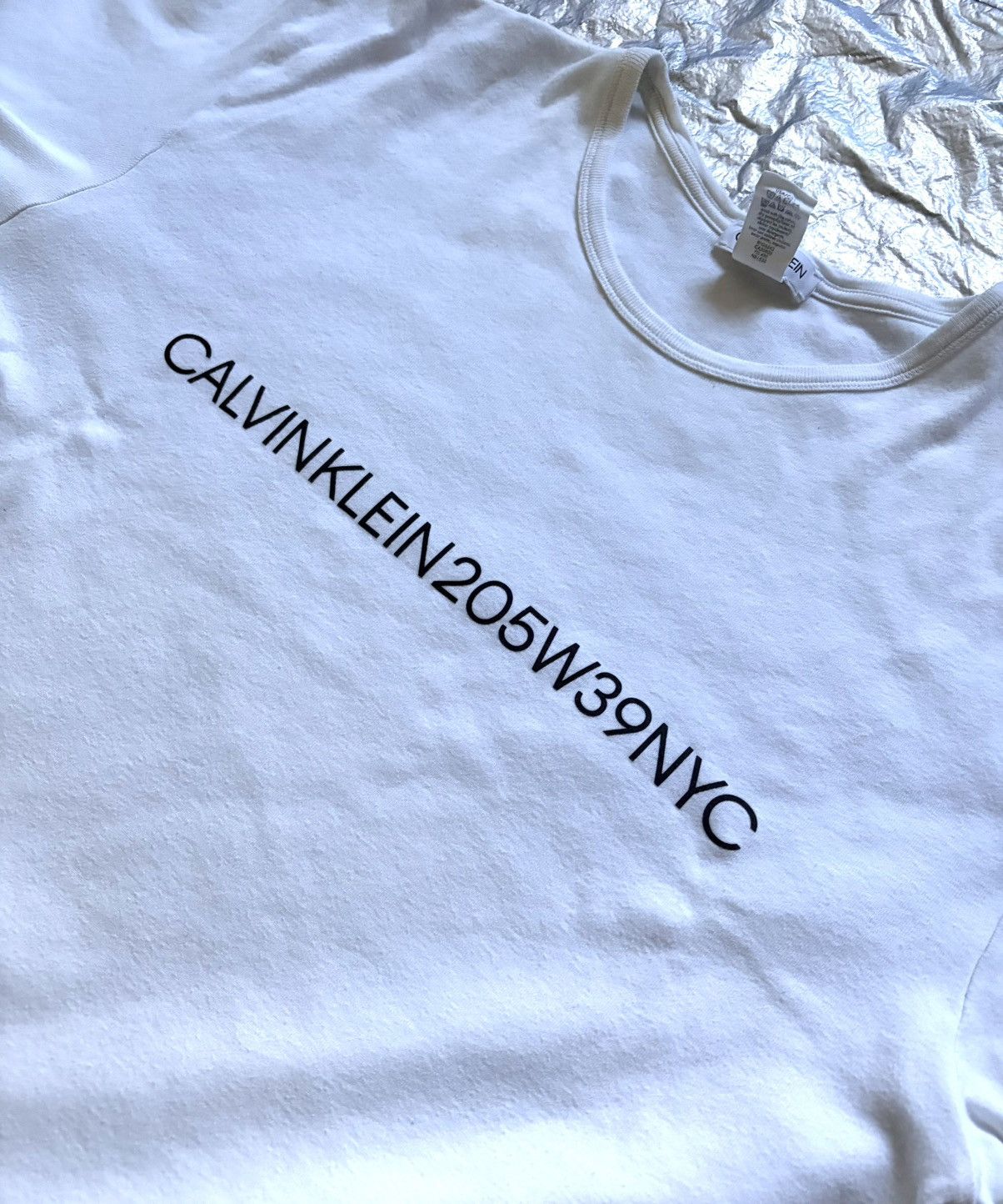 Calvin Klein 205W39NYC Calvin Klein 205W39NYC by Raf Simons Logo T-shirt L Size US L / EU 52-54 / 3 - 2 Thumbnail