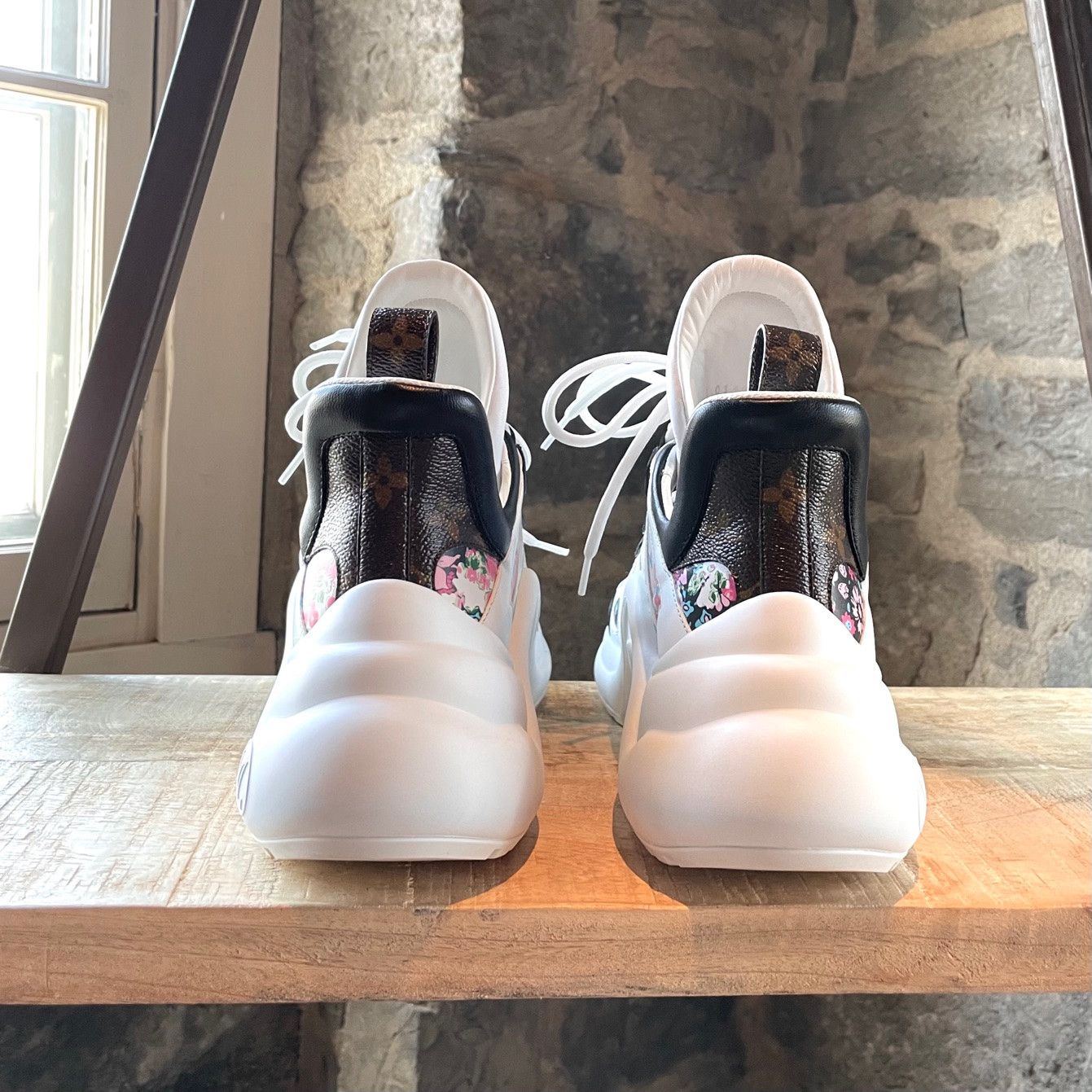 Louis Vuitton Louis Vuitton White Archlight Floral Print Chunky Sneakers Size US 8 / IT 38 - 5 Thumbnail