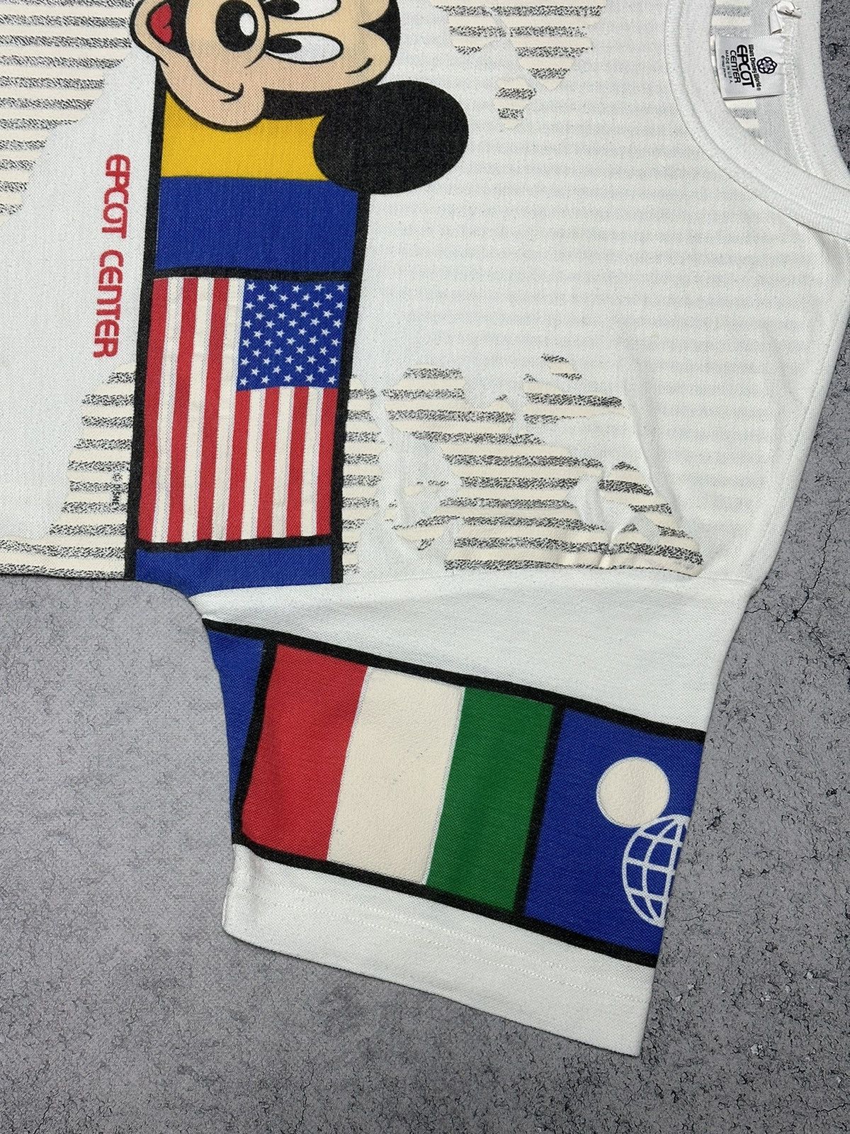 Disney Vintage 1982 Mickey Mouse Walt Disney World Epcot Flag Tee Size US M / EU 48-50 / 2 - 6 Thumbnail