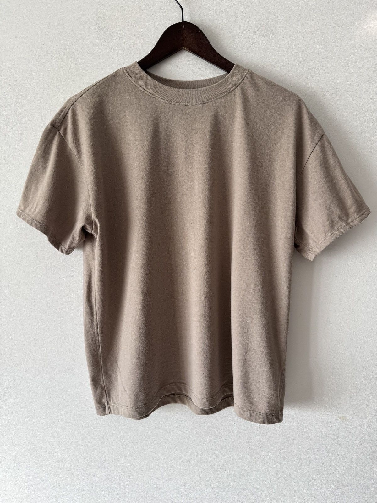 🔥 Essentials Tan Jersey T-Shirt