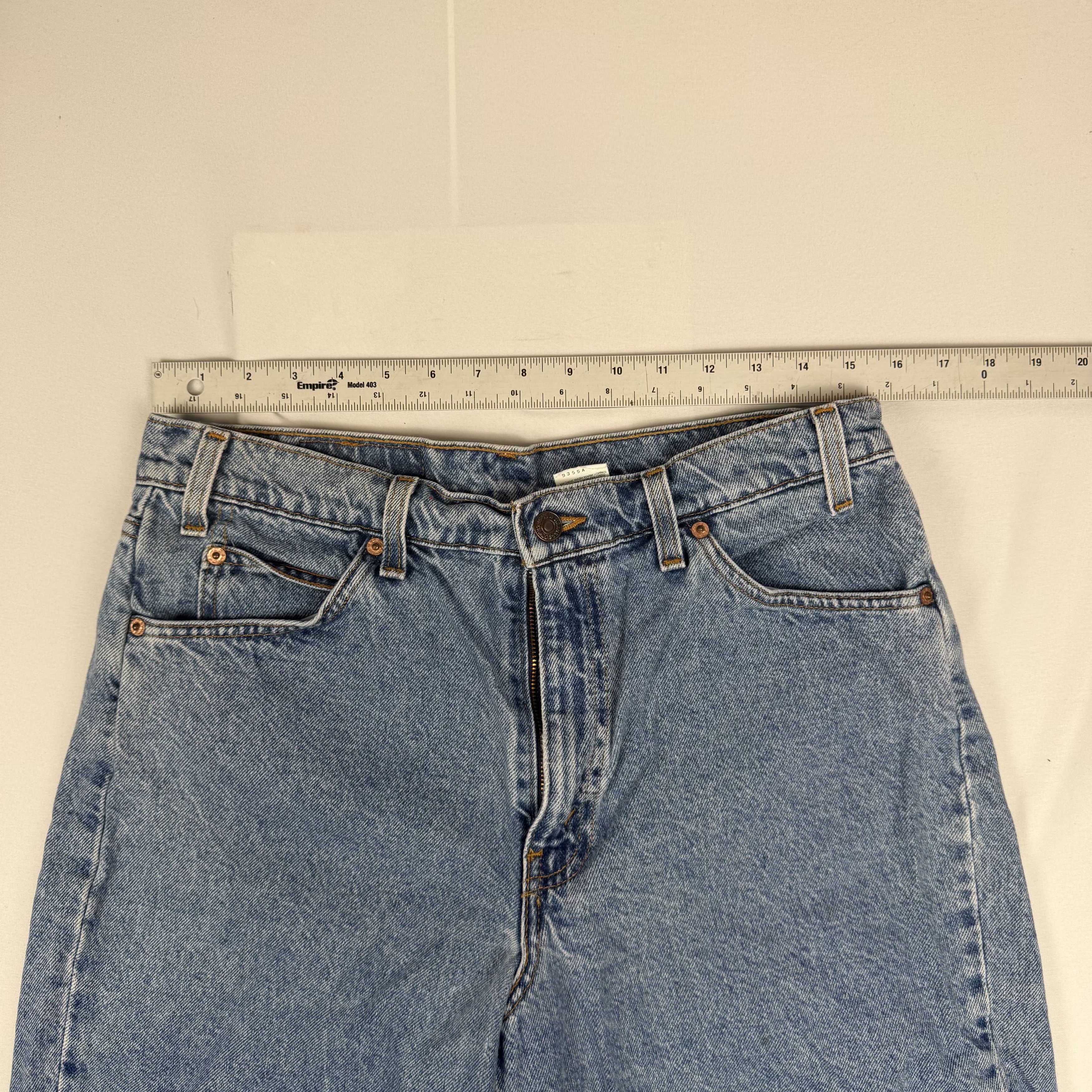 Levi's Vintage Levi's 550 Denim Shorts Medium Wash 34 Size US 34 / EU 50 - 5 Thumbnail