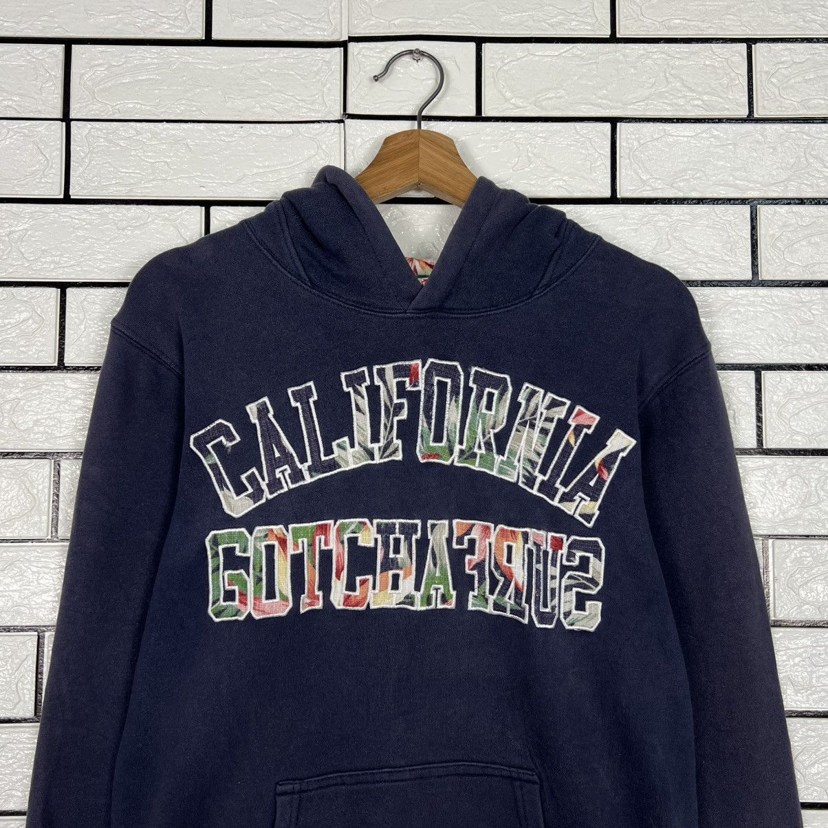 Gotcha CALIFORNIA GOTCHA SURF Big Logo Pullover Hoodies #4109-C187 Size US M / EU 48-50 / 2 - 11 Thumbnail