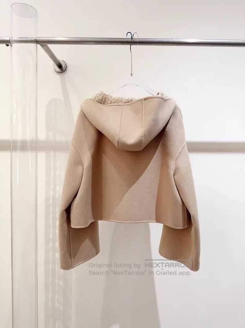 Fendi Fendi Full Logo Overcoat Size S / US 4 / IT 40 - 2 Thumbnail