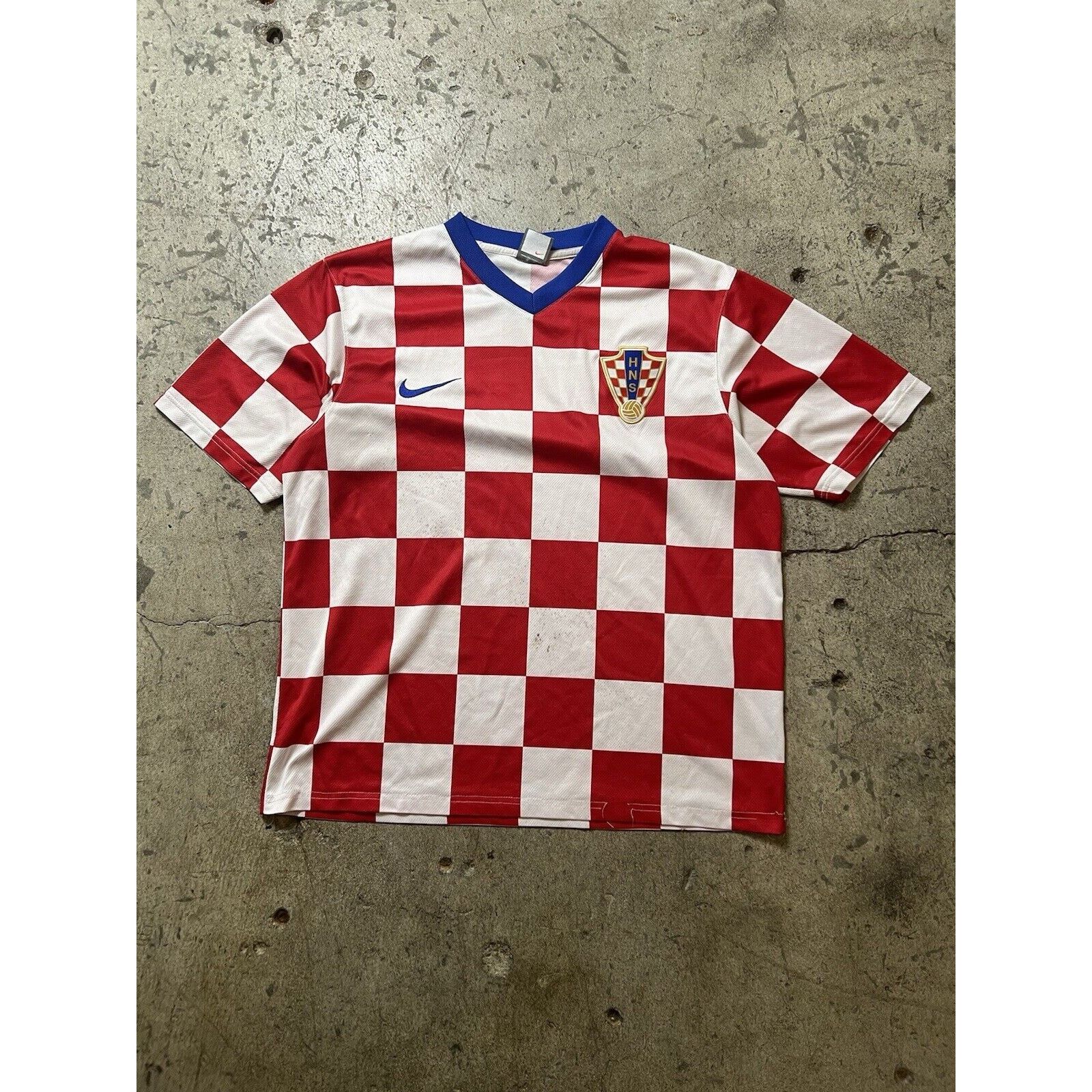 Nike Croatia Home football shirt Nike Camiseta Mens Size L Size US L / EU 52-54 / 3 - 1 Thumbnail