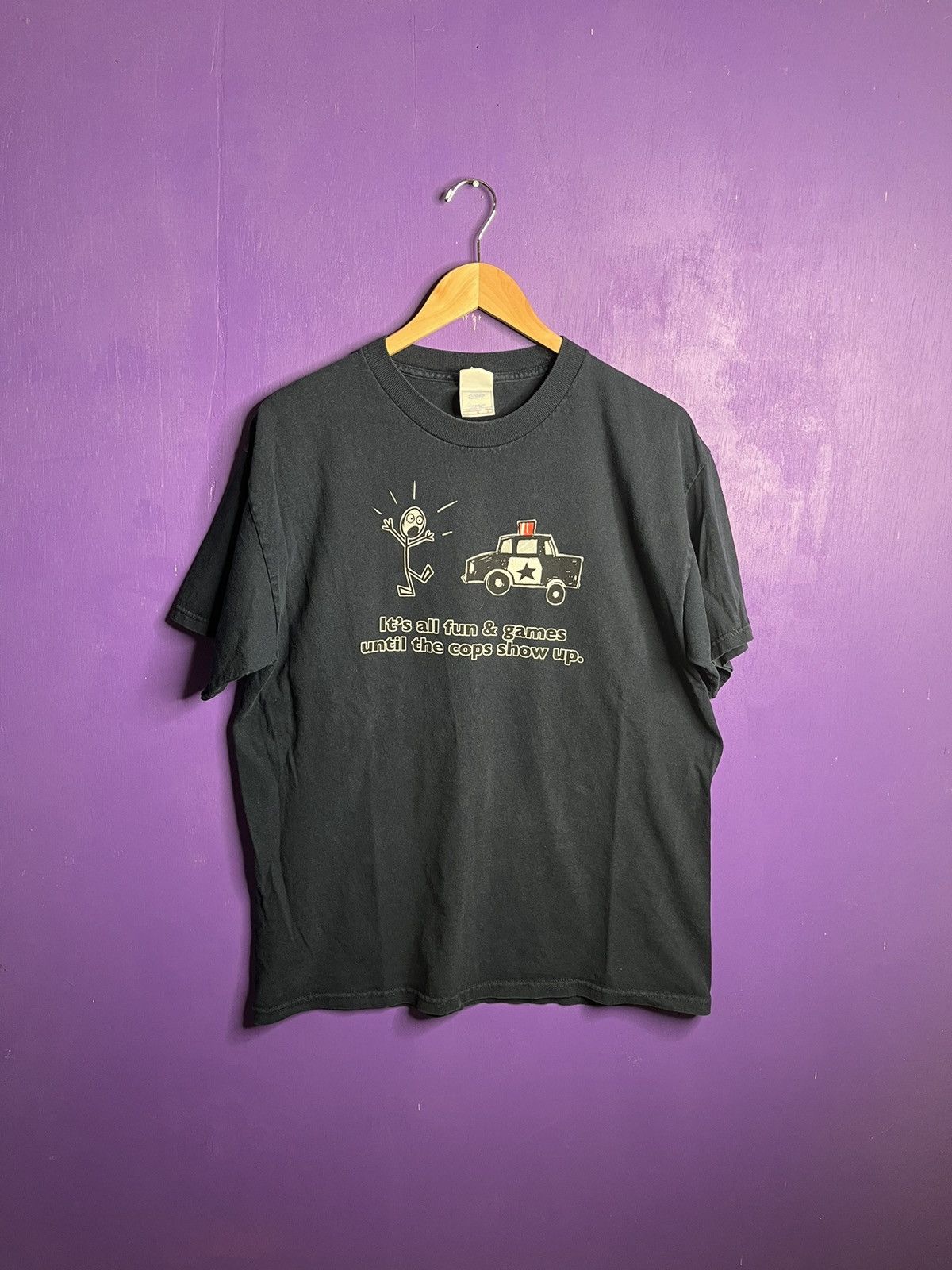Vintage Vintage 00s It’s all fun and games till the cops show tee Size US L / EU 52-54 / 3 - 1 Thumbnail