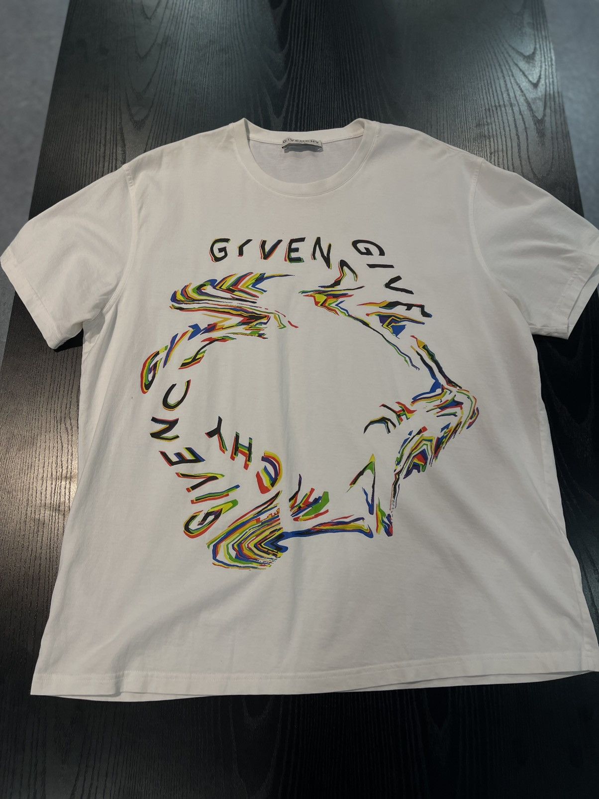 Givenchy Size L - Givenchy Paris Multicolor Graphic Logo T-Shirt Size US L / EU 52-54 / 3 - 1 Thumbnail
