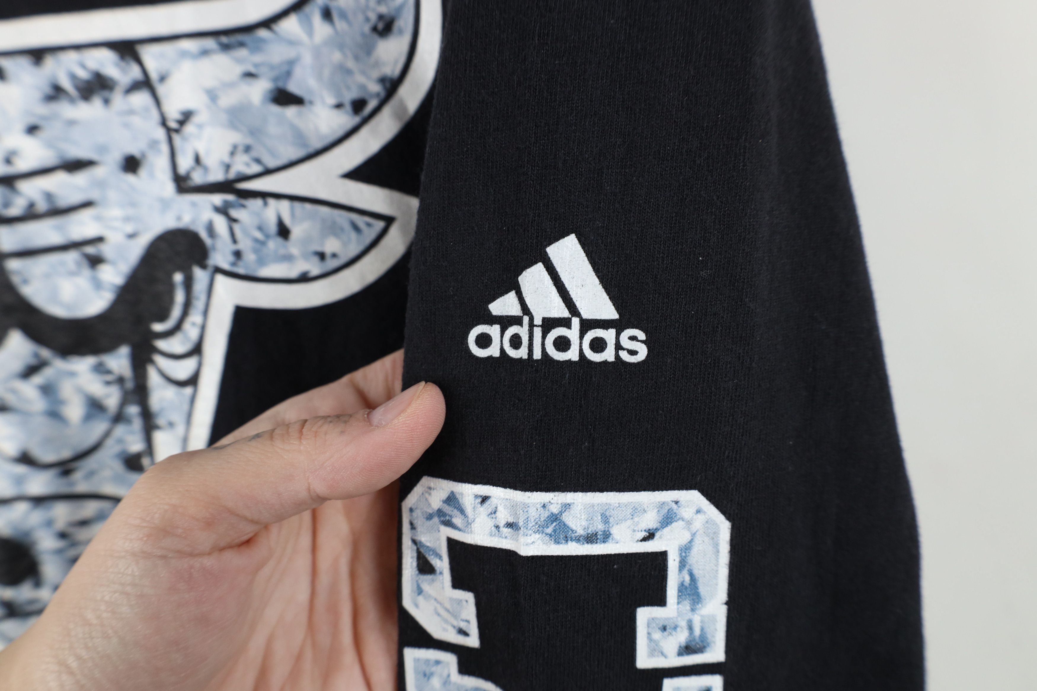 Adidas Adidas Diamond Chicago Bulls Basketball Long Sleeve T-Shirt Size US L / EU 52-54 / 3 - 5 Thumbnail