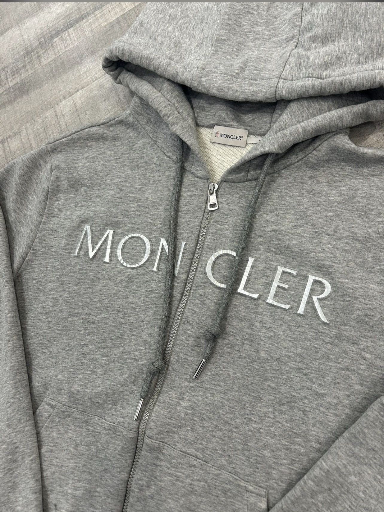 Moncler Moncler Raised Embossed Logo Hoodie Size US XXL / EU 58 / 5 - 4 Thumbnail
