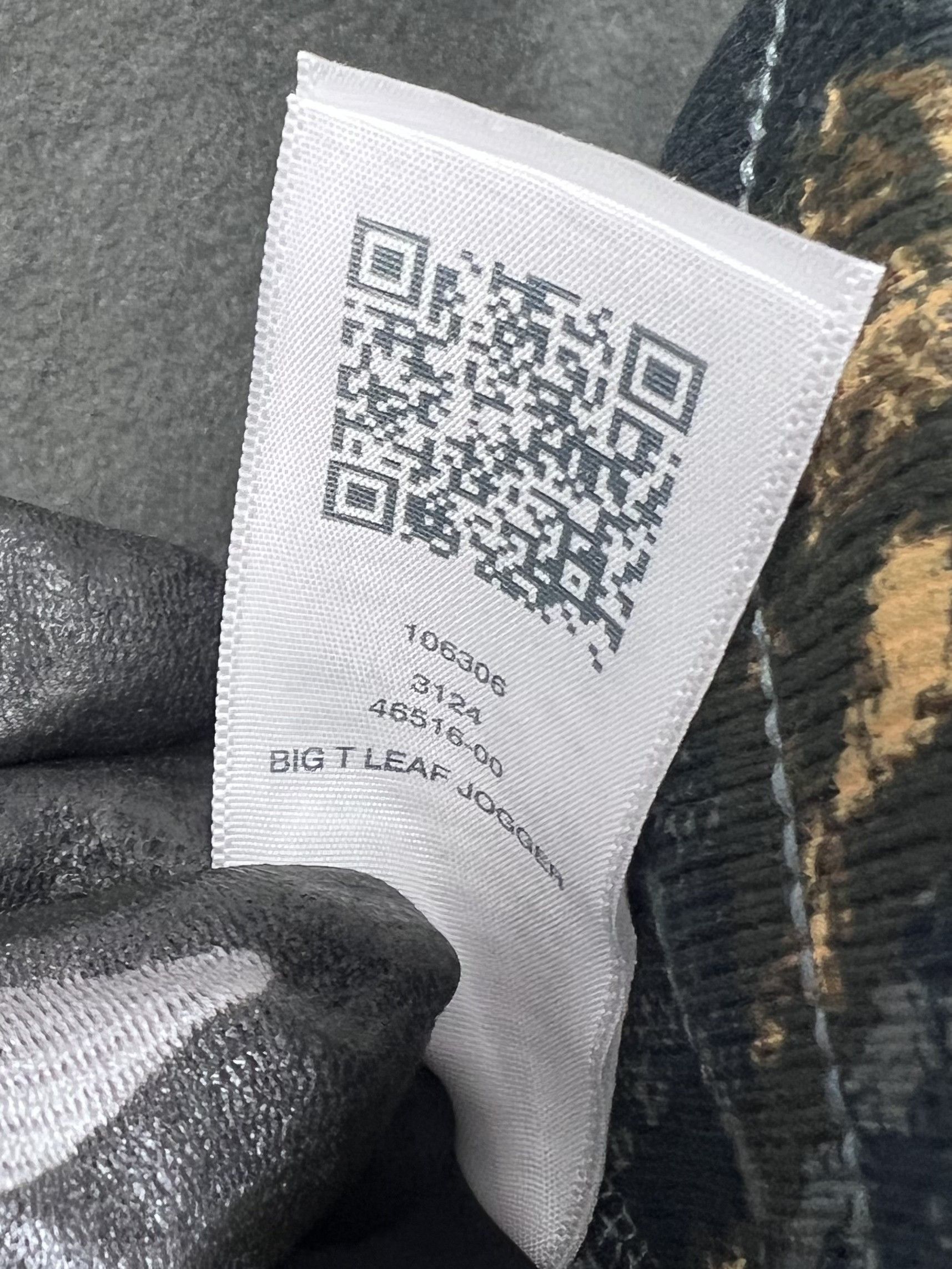 True Religion BRAND NEW BIG T LEAF CAMO LOGO JOGGER SIZE M Size US 32 / EU 48 - 8 Thumbnail