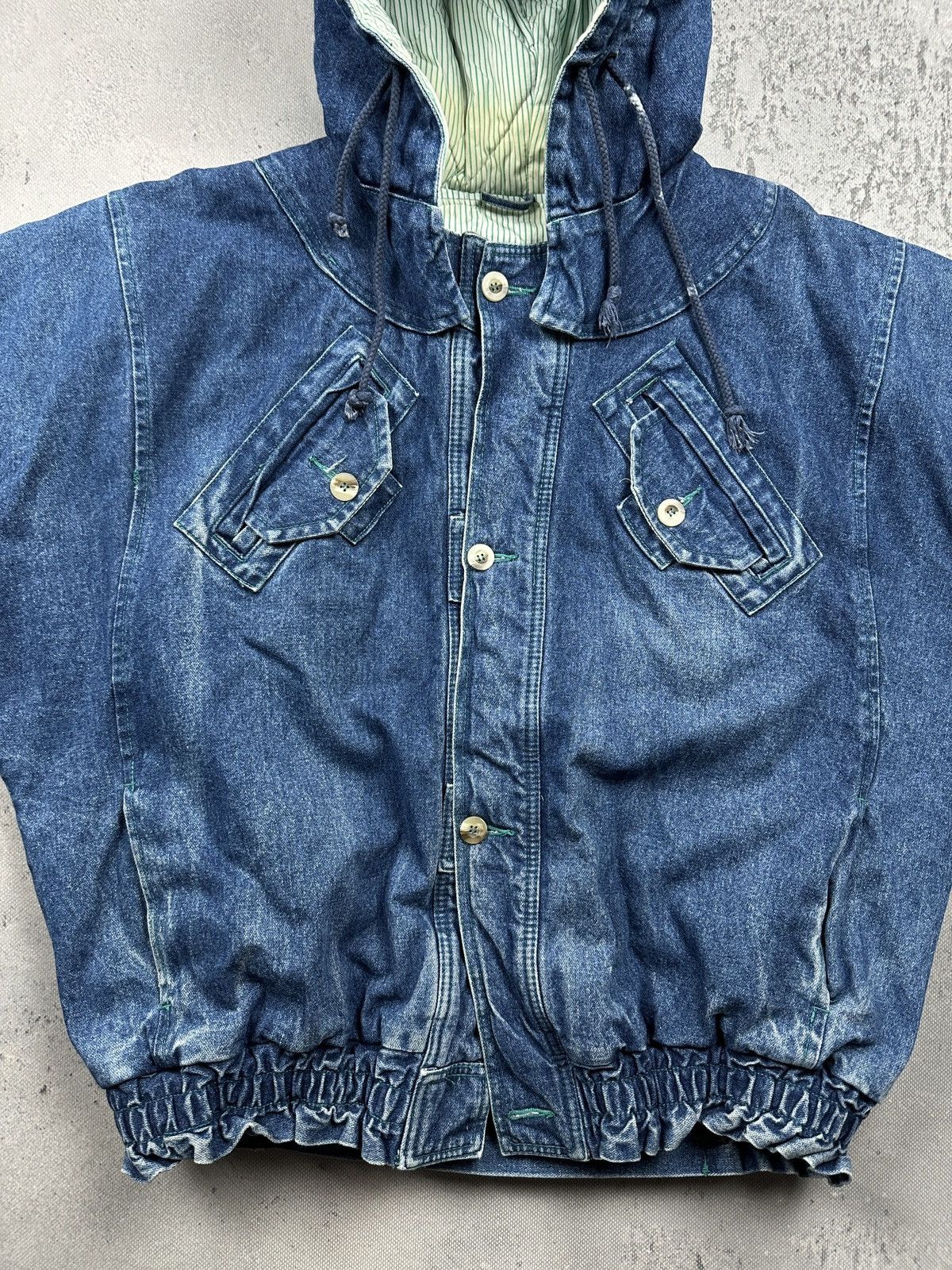 Wrangler Vintage Wrangler Denim Hooded Jacket Quilted Lined Workwear Size US XL / EU 56 / 4 - 9 Thumbnail
