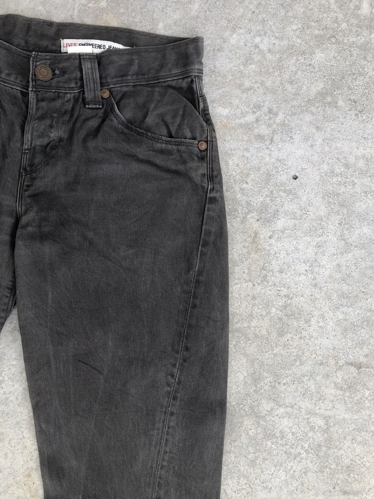 Levi's Y2K Levis Engineered Flared Jeans Distressed Jeans Size US 30 / EU 46 - 5 Thumbnail