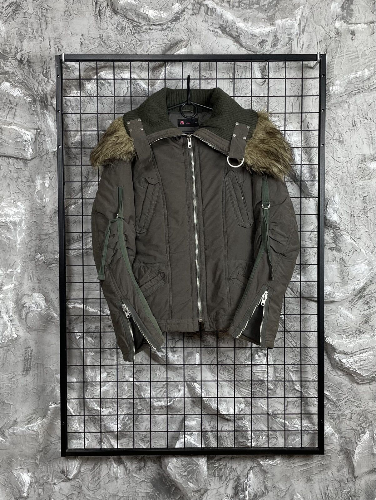 Junya Watanabe VNTG Y2K Fur Bandage Jacket DG LGB GOA Archive Japanese Vibe Size US S / EU 44-46 / 1 - 1 Thumbnail