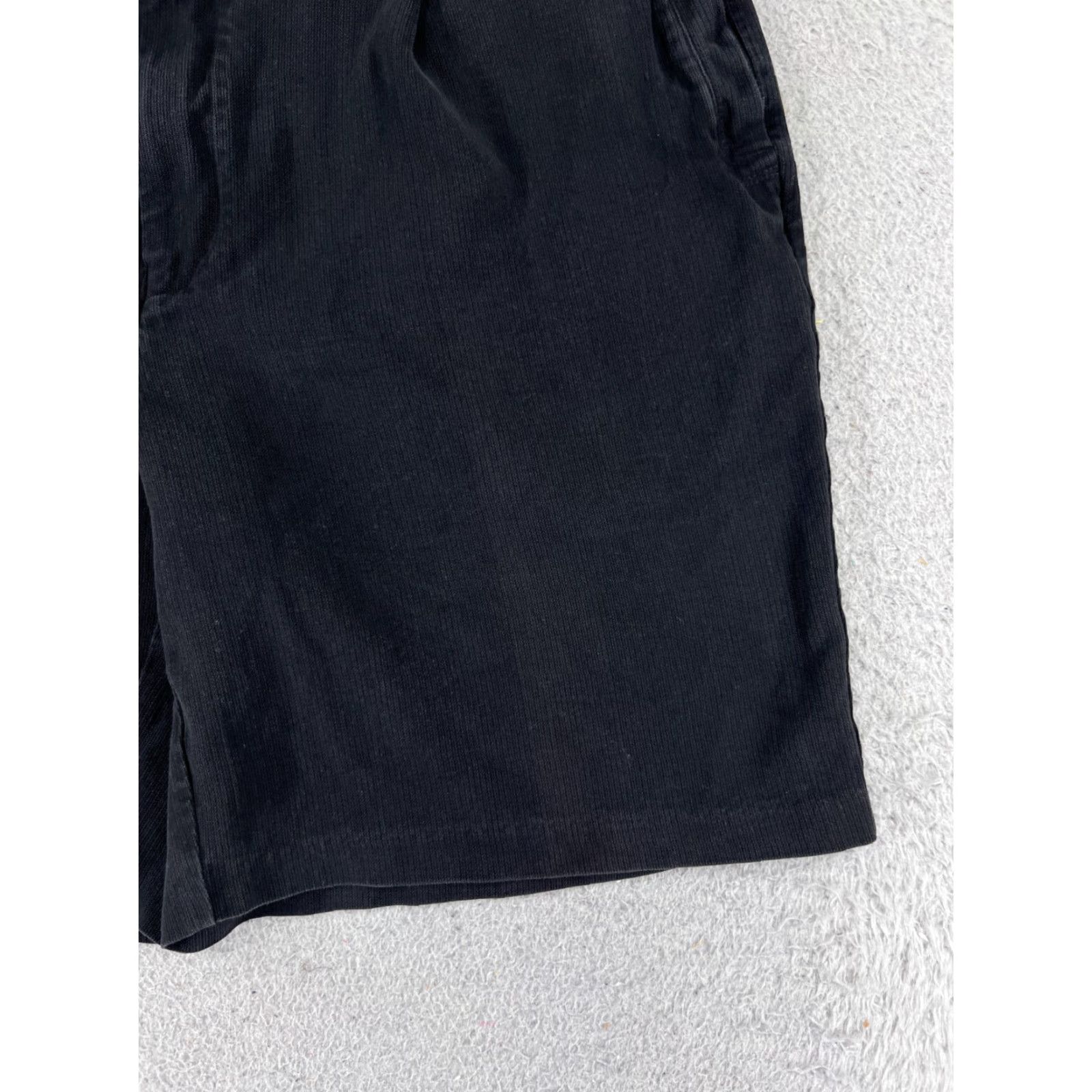 Tommy Bahama Tommy Bahama Shorts Men 38 Black Pleated Bermuda 100% Silk Golf Golfer Vacation Size US 38 / EU 54 - 2 Thumbnail