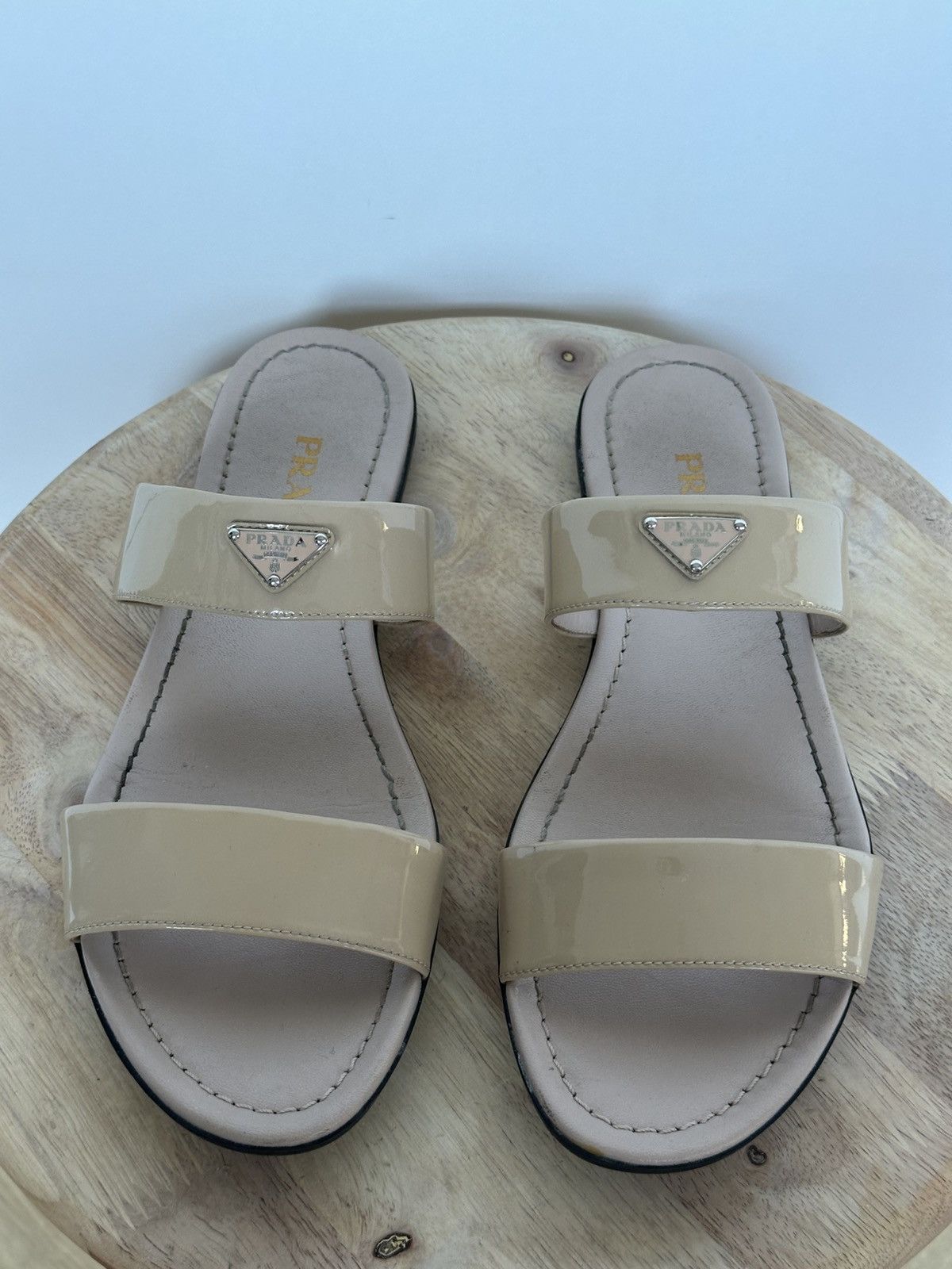 Designer × Prada Prada patent leather sandals metal logo Size US 9 / IT 39 - 3 Thumbnail