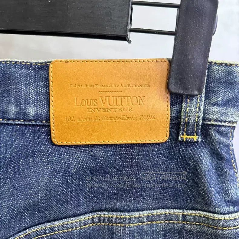 Louis Vuitton Louis Vuitton Blue solid high-rise tapered jeans Size US 40 / EU 56 - 5 Thumbnail