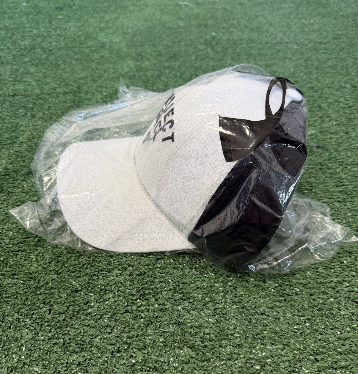 Under Armour UNDER ARMOUR Project Rock Men’s Trucker Hat Cap White/Black Size ONE SIZE - 3 Thumbnail