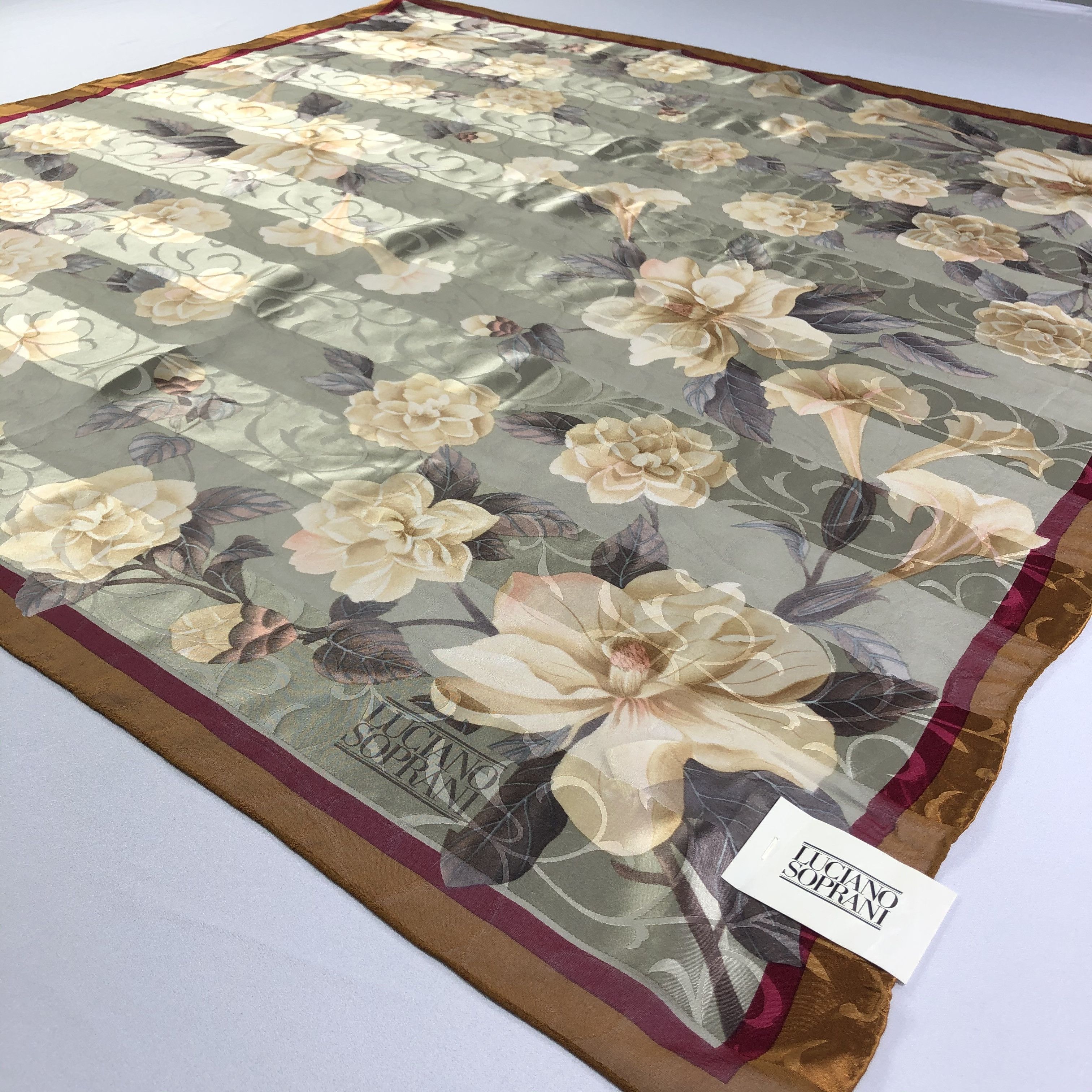 Vintage Vintage Luciano Soprani Silk Scarf Size ONE SIZE - 4 Thumbnail