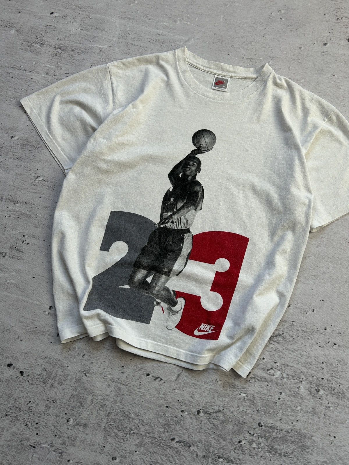 Jordan Brand × Nike × Vintage 🔥VINTAGE NIKE AIR JORDAN SINGLE STITCH BIG LOGO T-SHIRT 80s🔥 Size US M / EU 48-50 / 2 - 4 Thumbnail