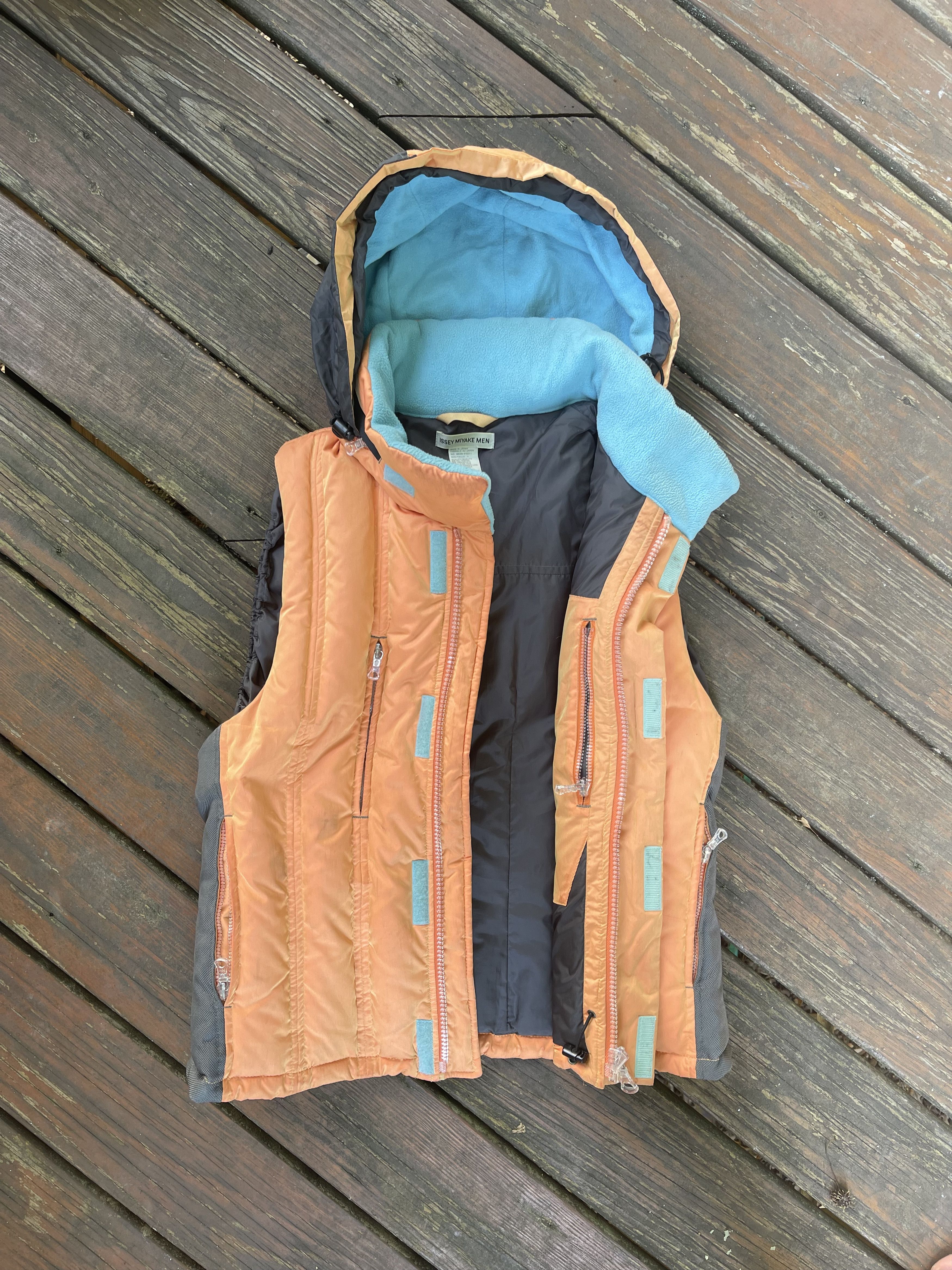 Issey Miyake Issey Miyake Technical Down Vest - A/W 2000 AW00 AW2000 Size US XL / EU 56 / 4 - 1 Thumbnail